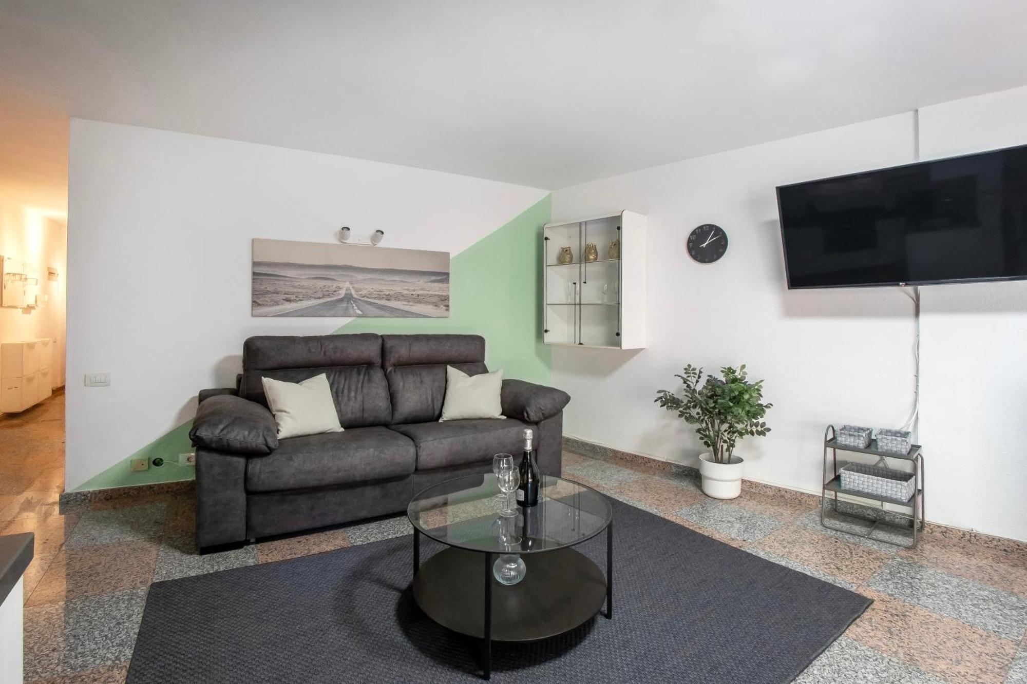Cosy 1bd Near Playa De Americas, 208 * Playa de las Américas
