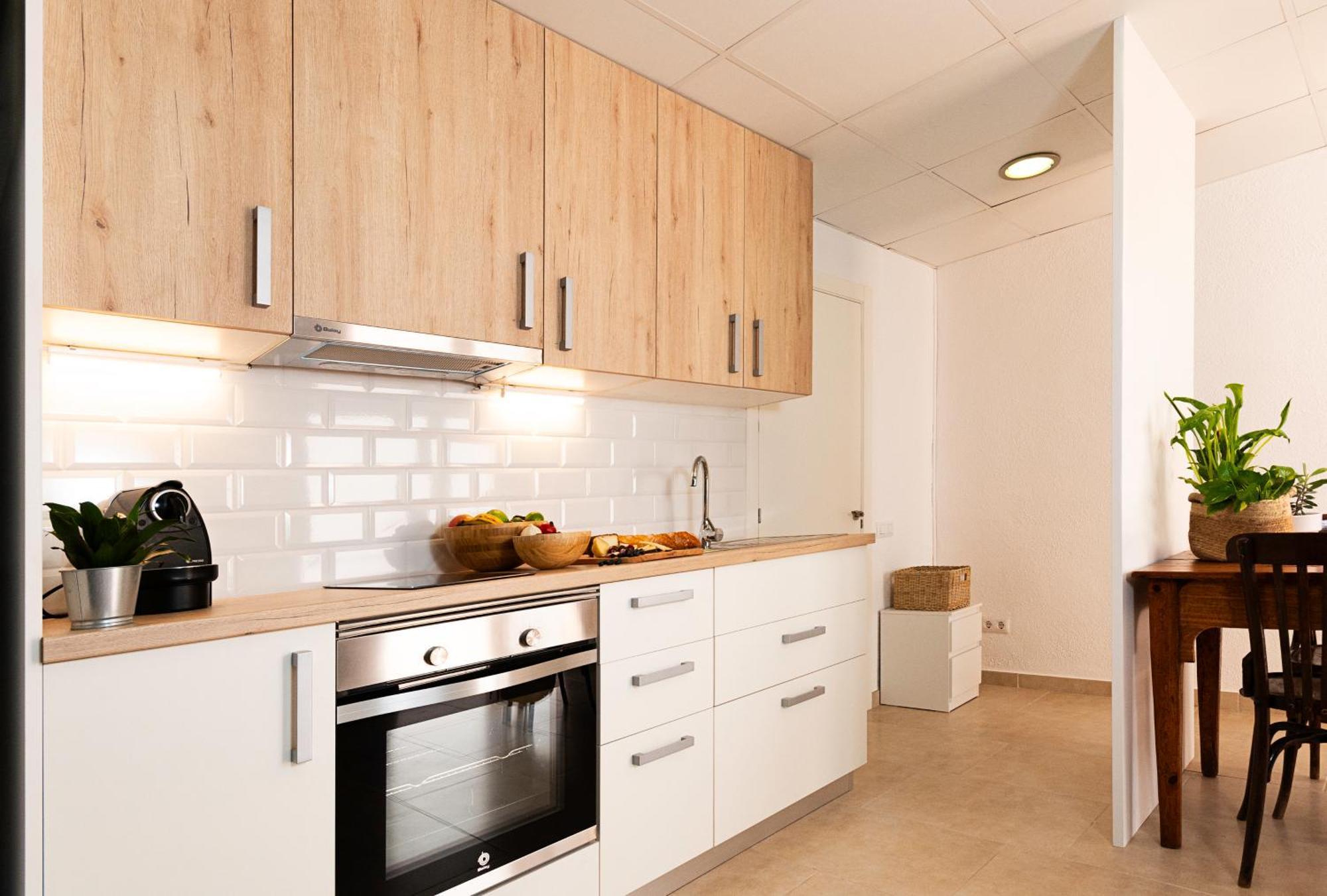 La Flama Del Ter, Un Loft Precios Amb Pati Privat I Estufa De Flames