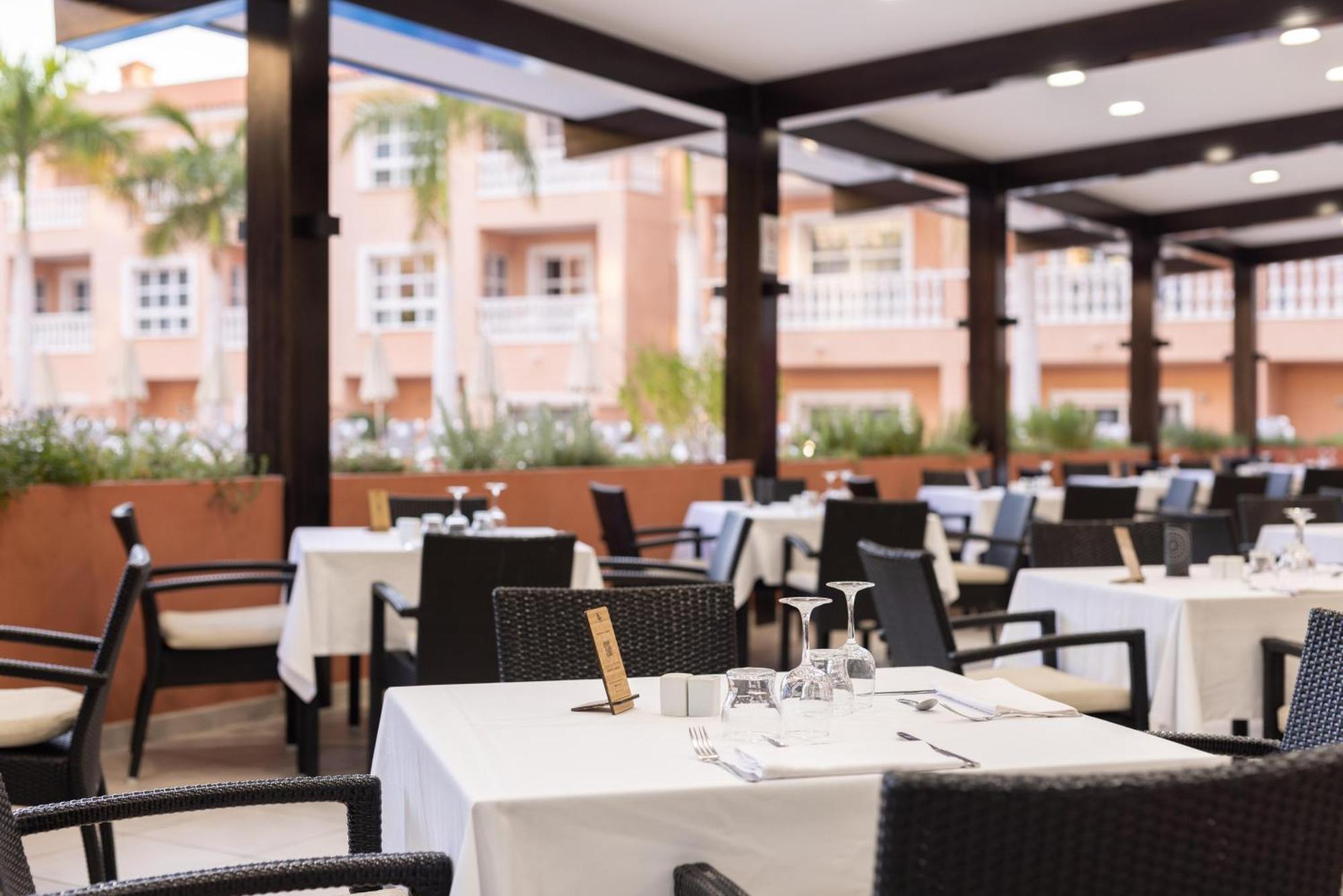 Aparthotel El Duque Costa Adeje (Tenerife)