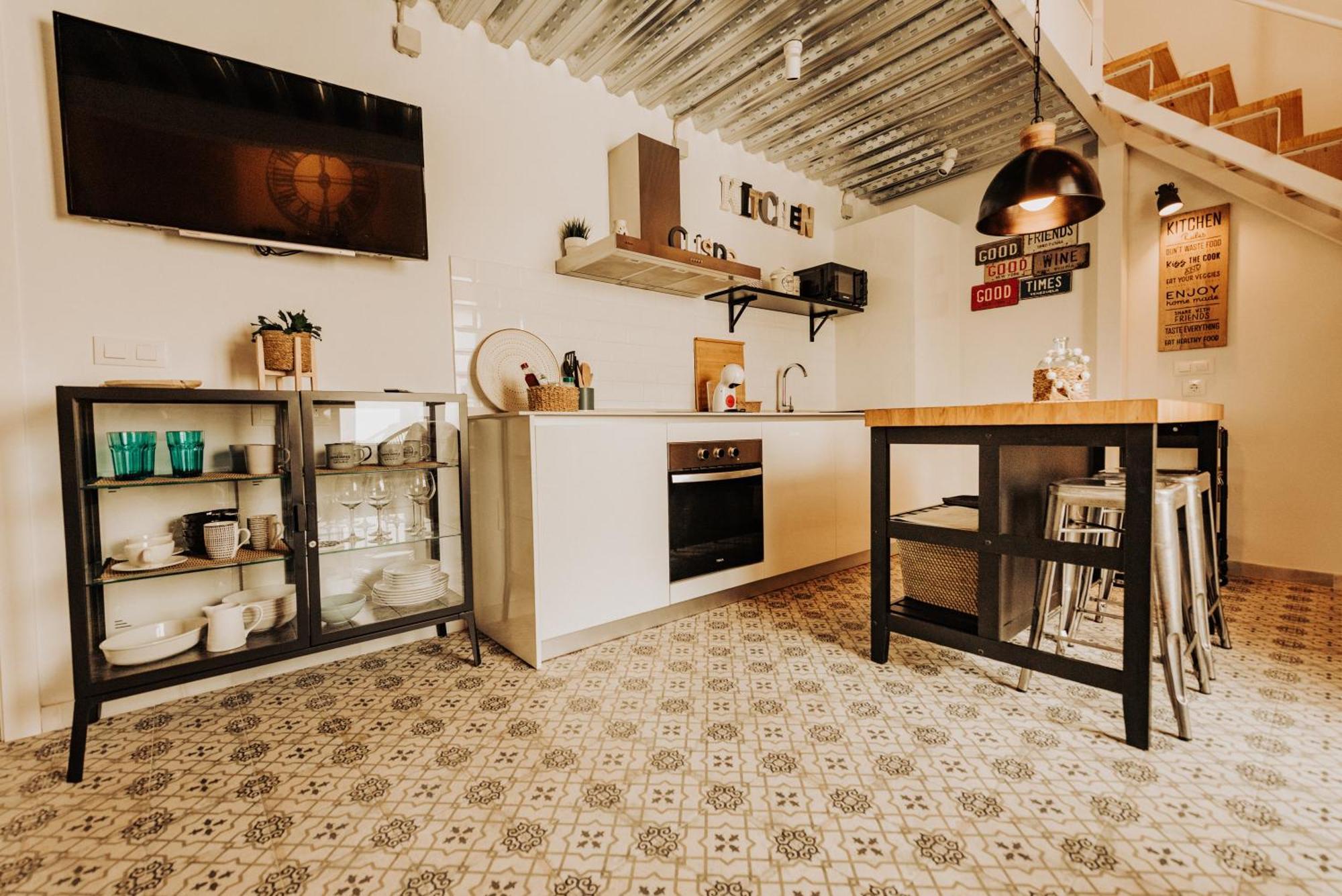 Loft Centrico Con Patio Bodega San Javier * Jerez de la Frontera