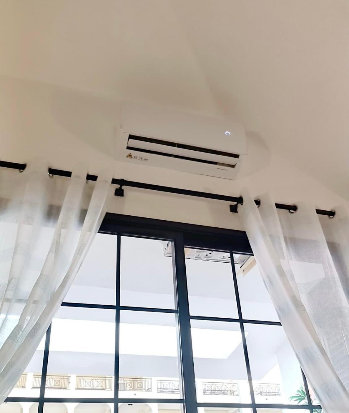 Apartment Mara's House With Heated Pool, Air Con And Second Mezzanine Bedroom