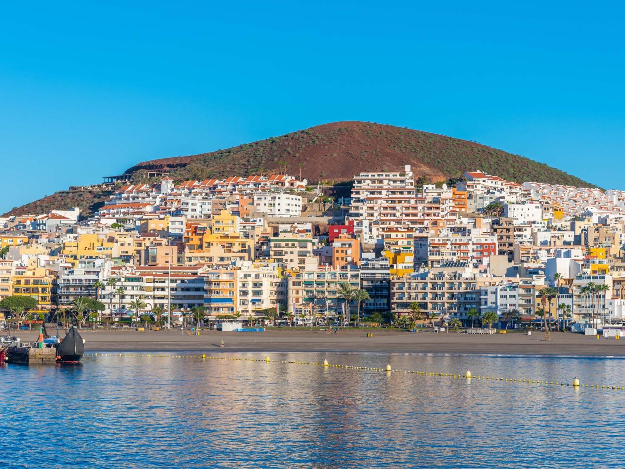 Encantador Con Terraza, Cristianos *