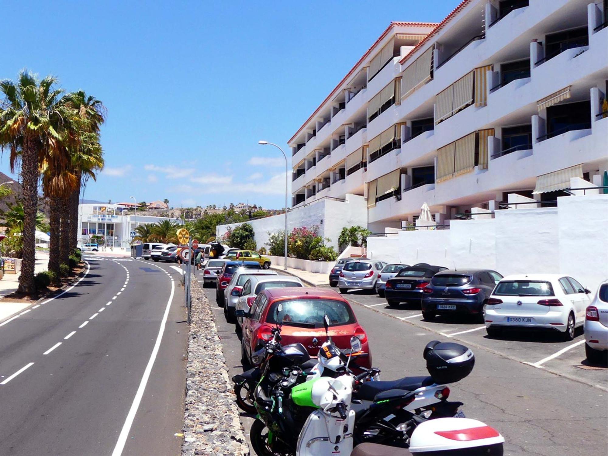 Encantador Con Terraza, Cristianos Apartamento *