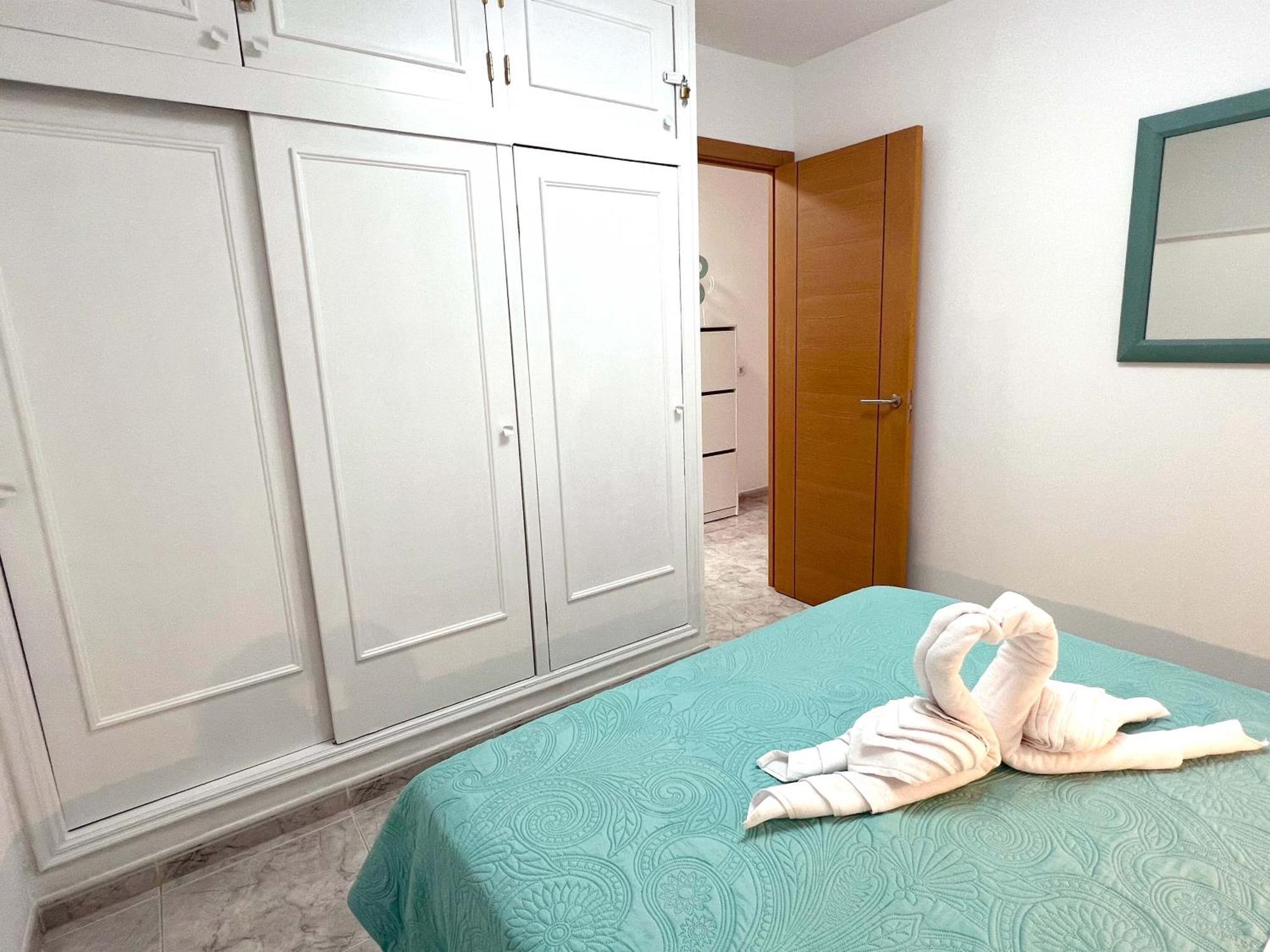 Encantador Con Terraza, Cristianos Apartamento *