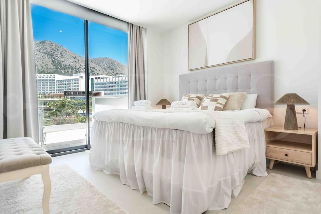 Lovely View With Private Jacuzzi & Terrace, Pool And Parking By Rems