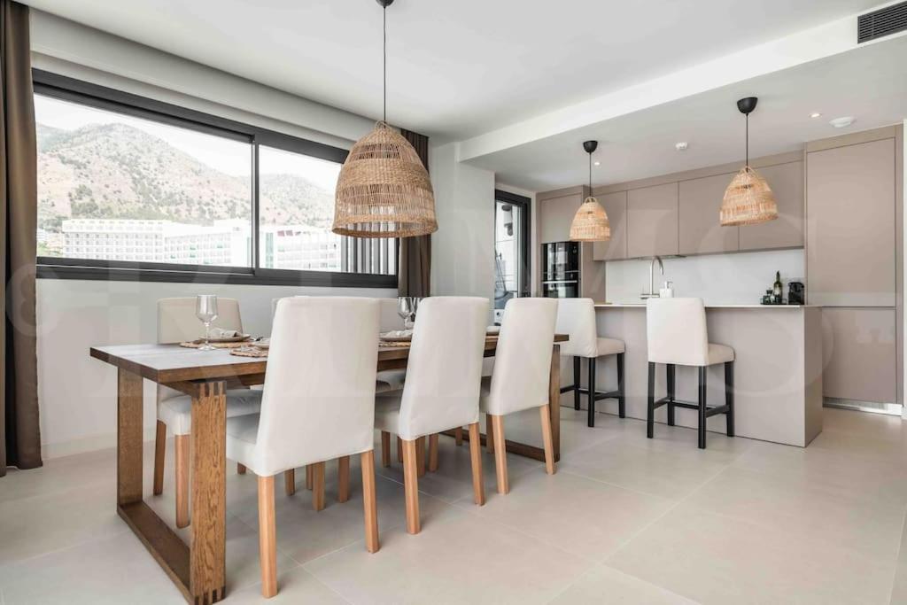 Lovely View With Private Jacuzzi & Terrace, Pool And Parking By Rems Apartamento Fuengirola