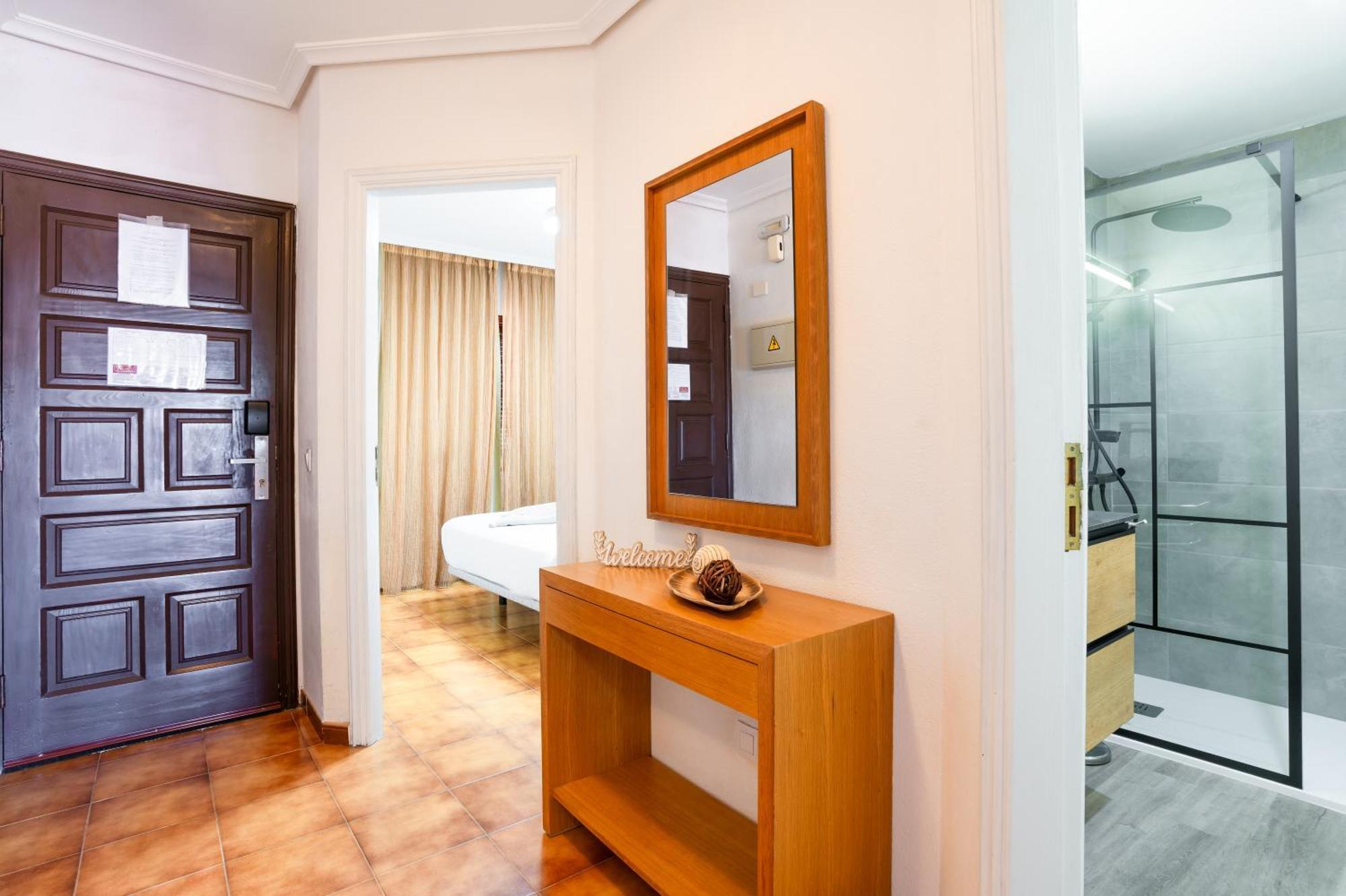 Oceanfront Tenerife South Albatros 270 Apartment