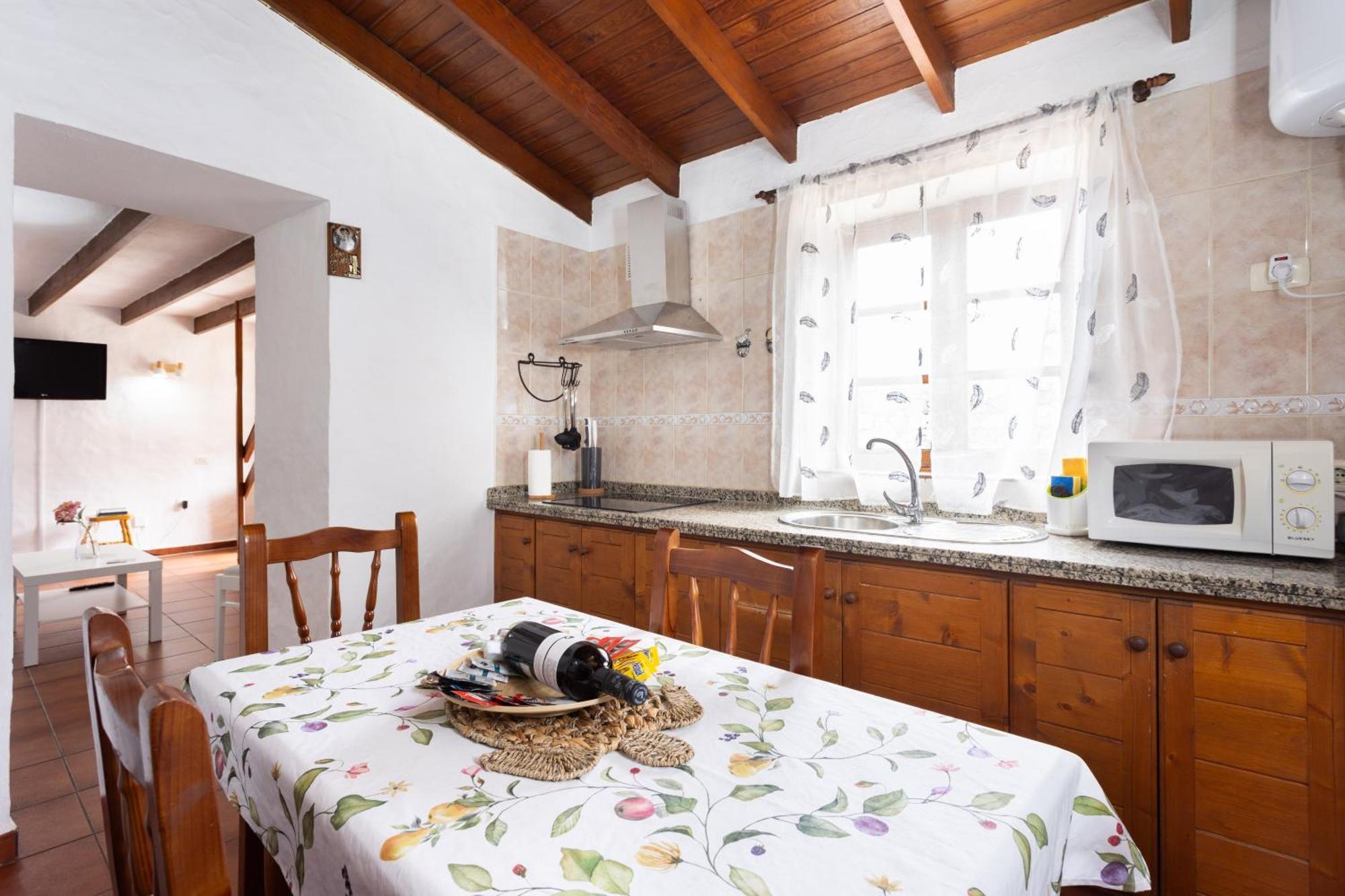 Charming Casa Nina El Pinar, Terrace Holiday home *