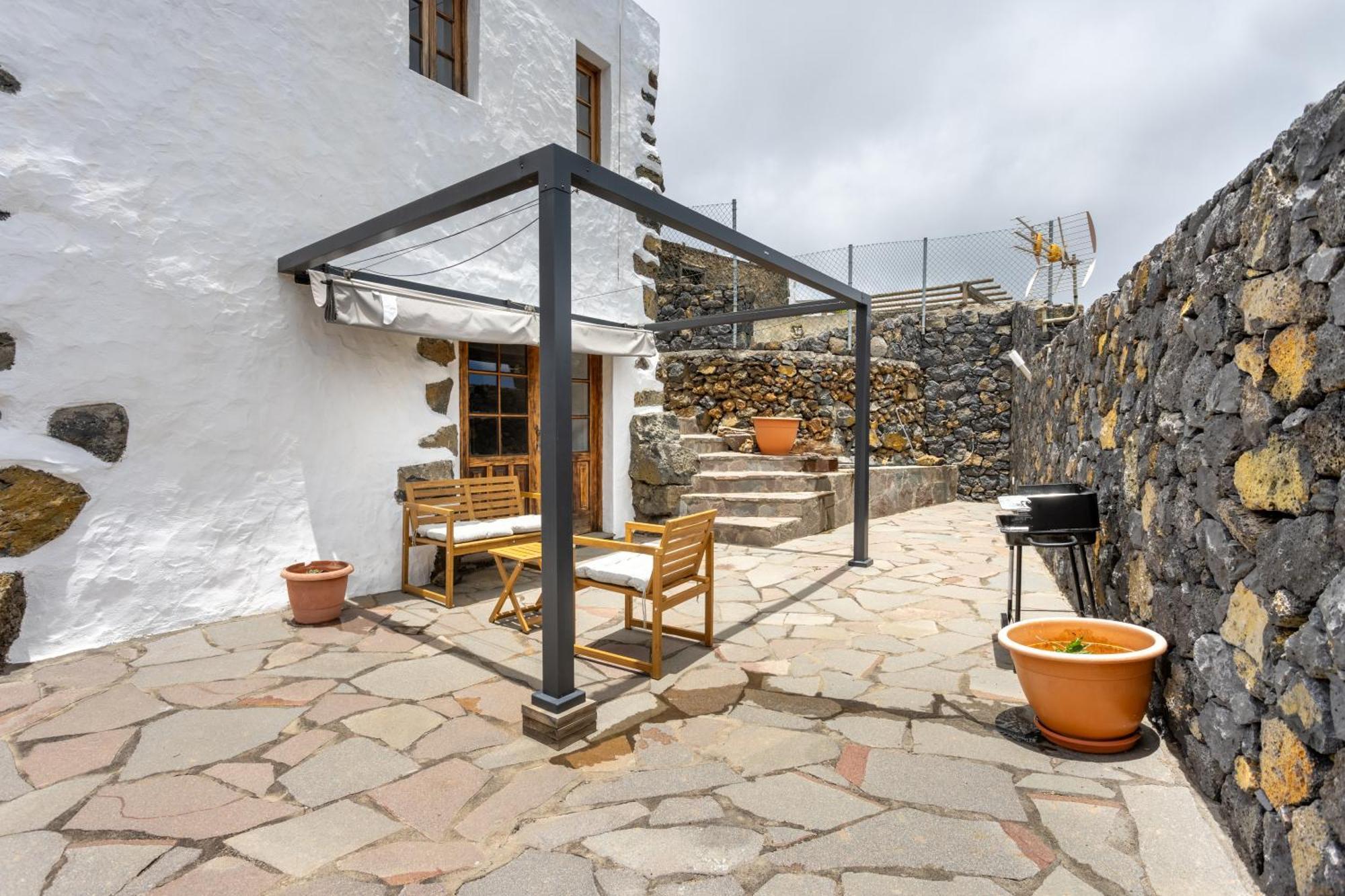 Holiday home Charming Casa Nina El Pinar, Terrace *
