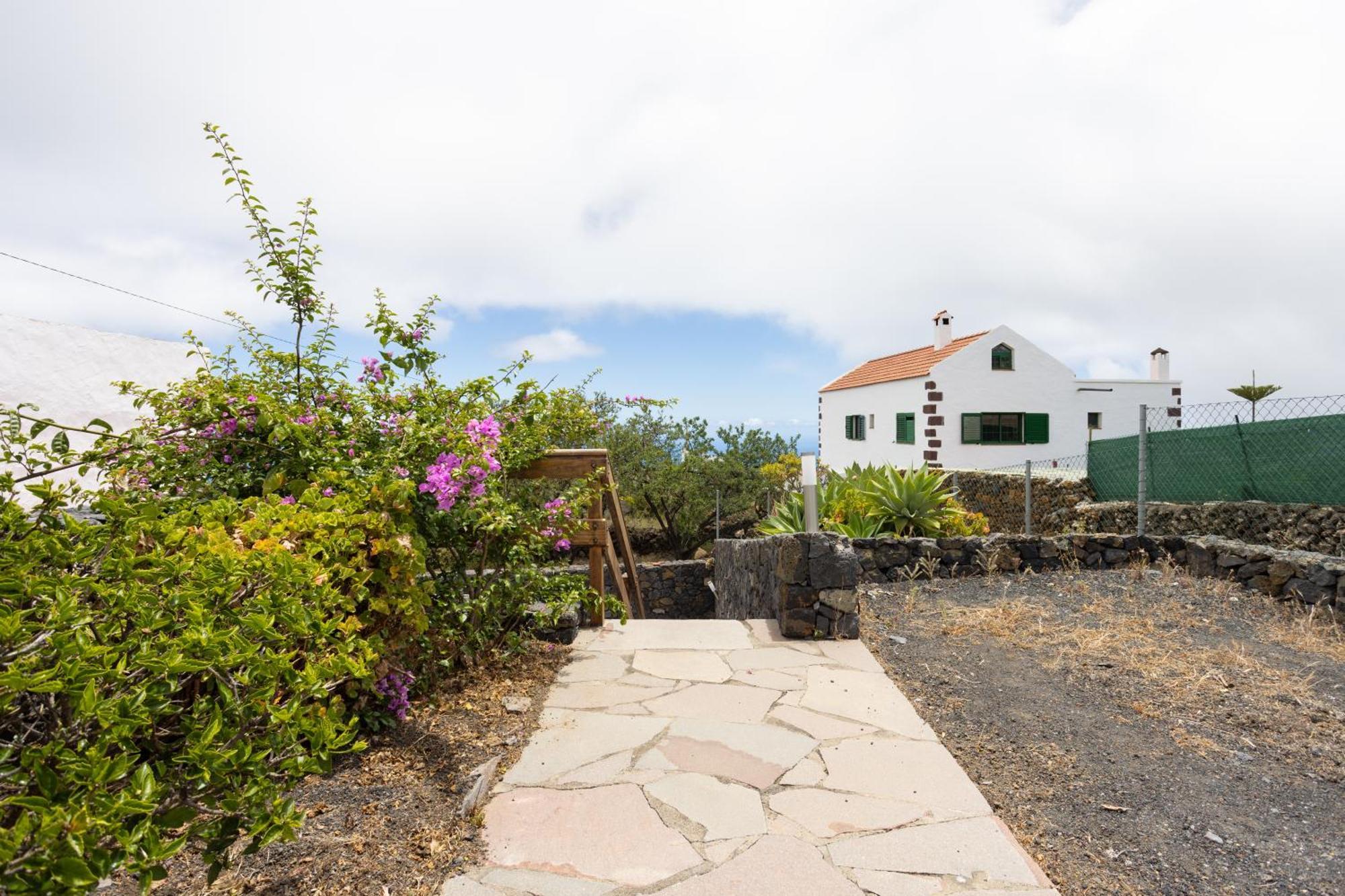 Charming Casa Nina El Pinar, Terrace * El Pinar (El Hierro)