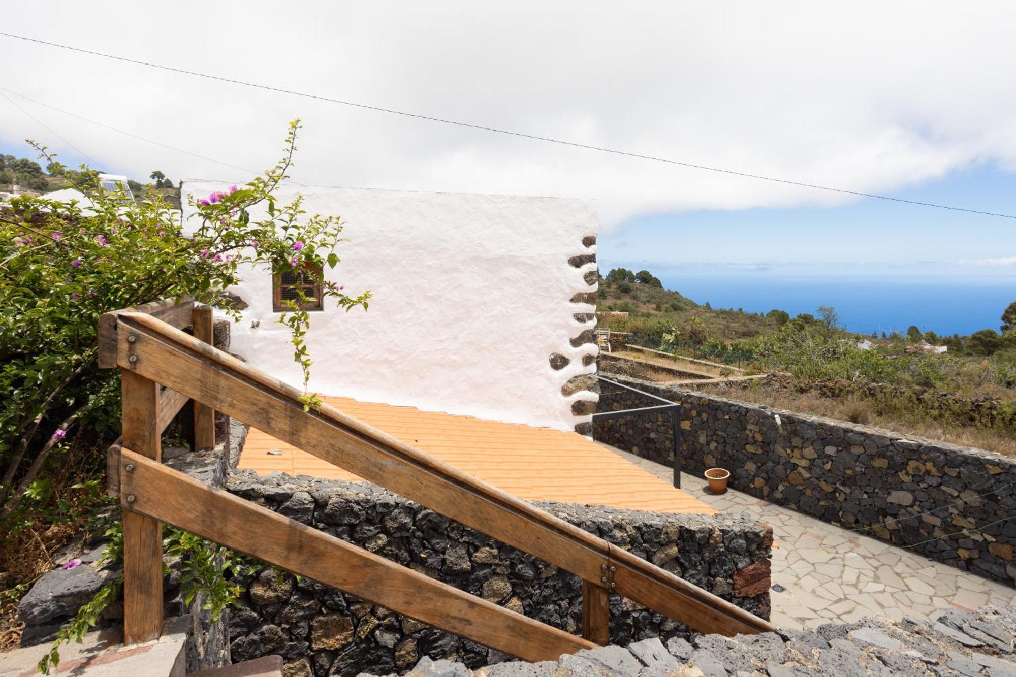 Holiday home Charming Casa Nina El Pinar, Terrace