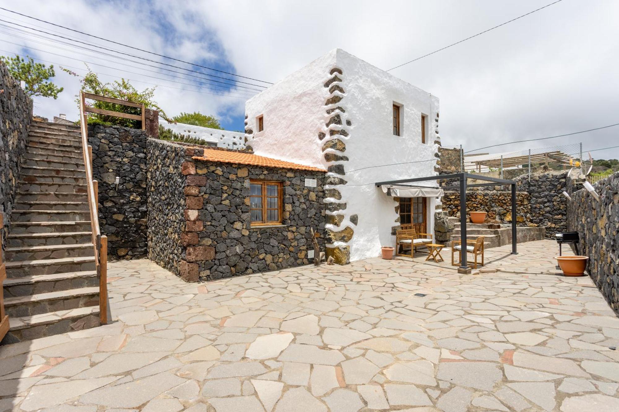 Holiday home Charming Casa Nina El Pinar, Terrace