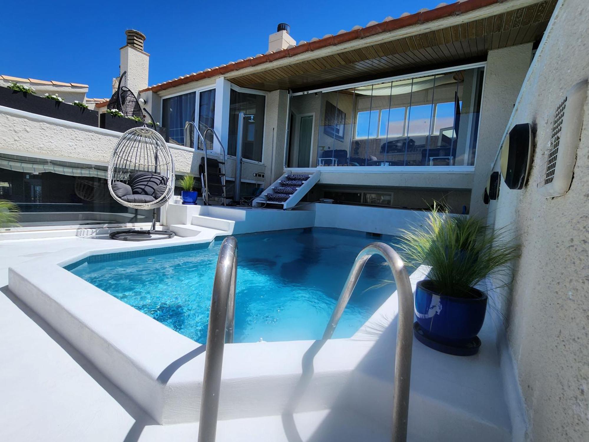 Solo Atico Guest Bed and breakfast L' Escala