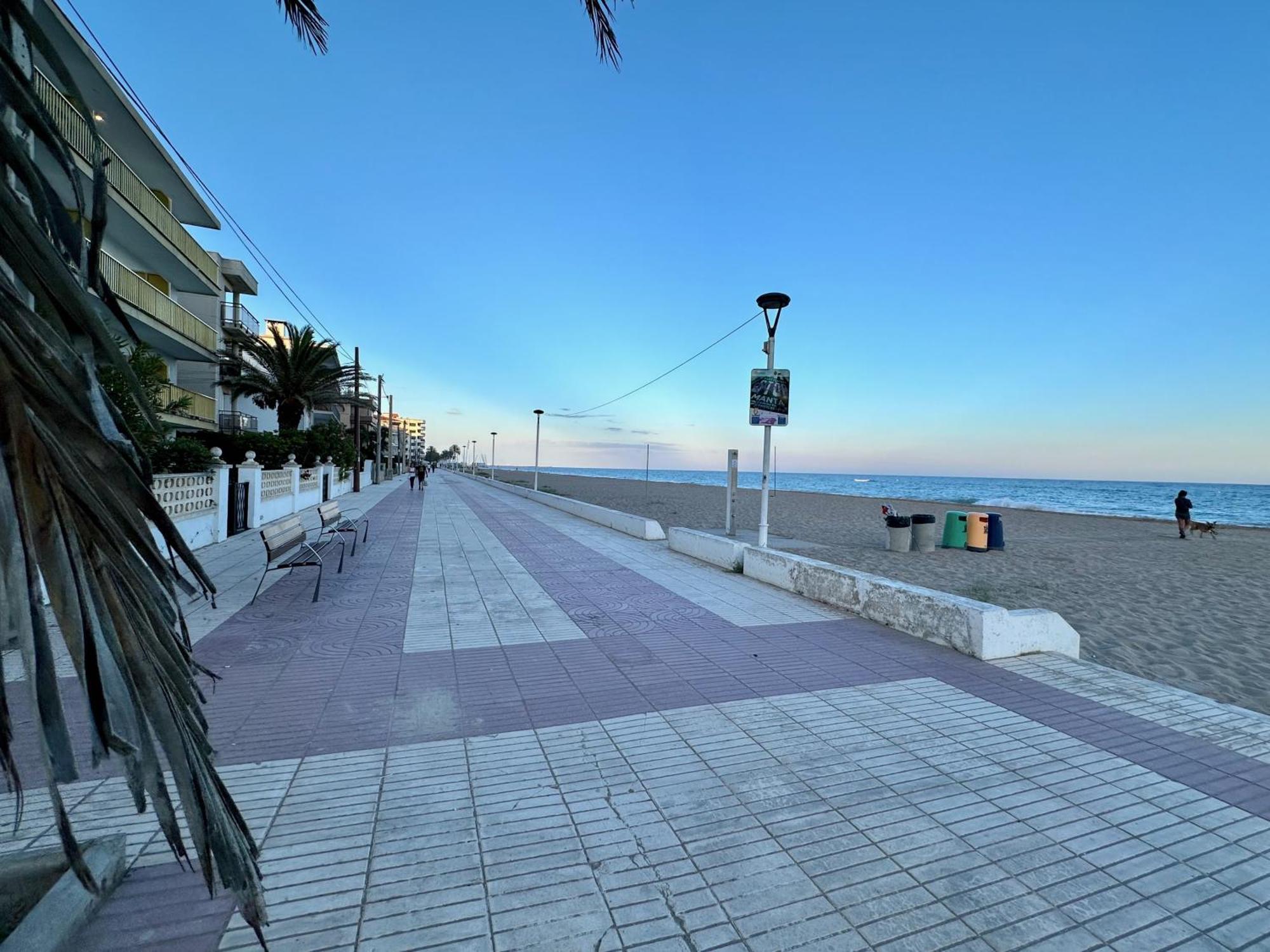 Apartment Sea Views Sanatori Beach, Barcelona