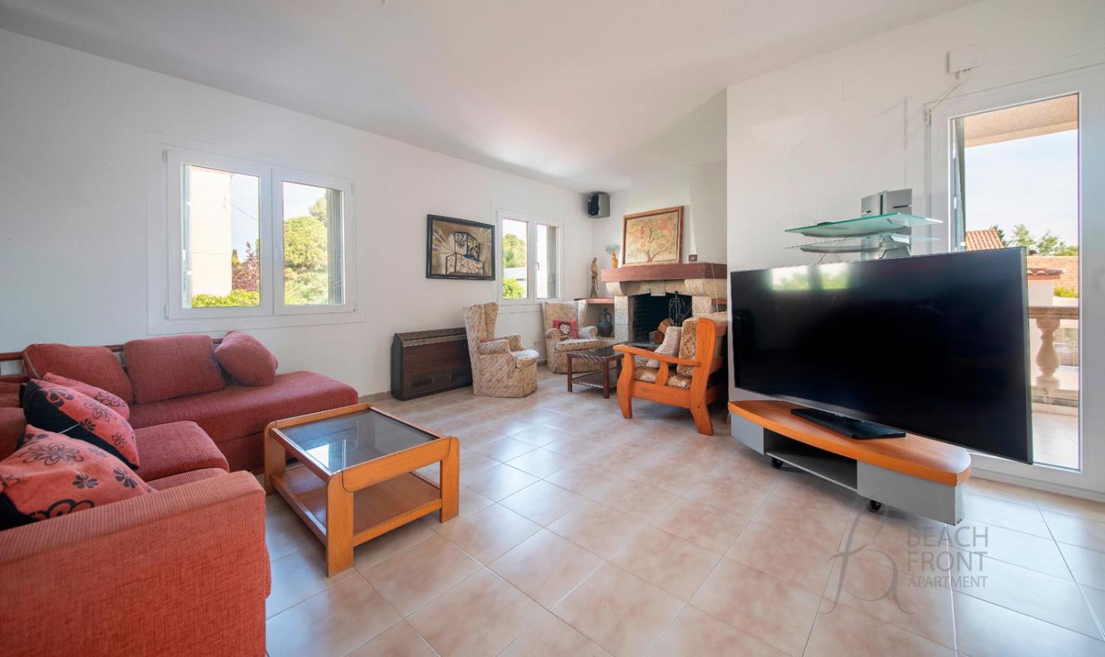 Villa R153 - Espaciosa Con Piscina Privada En Coma-ruga