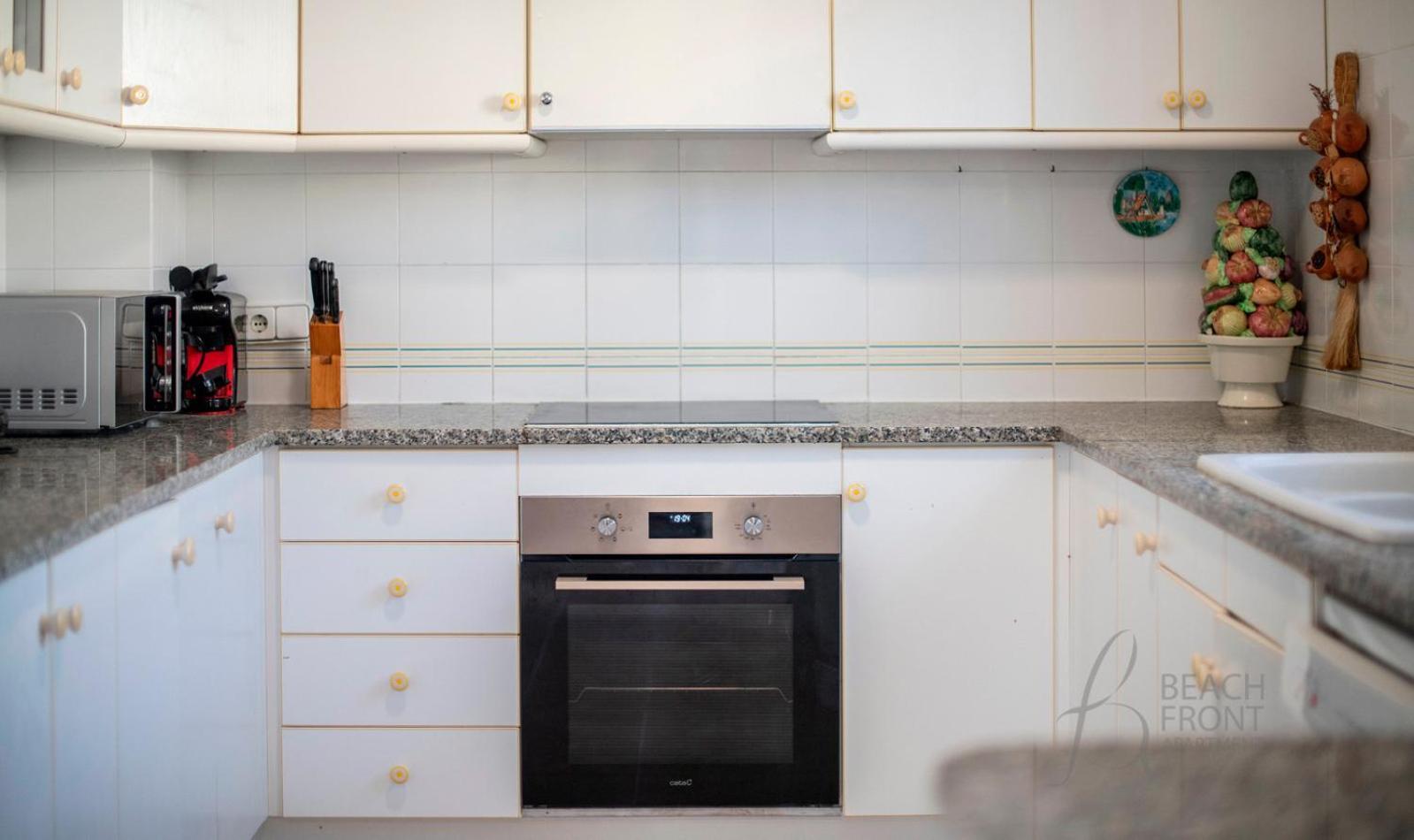 R153 - Espaciosa Con Piscina Privada En Villa *
