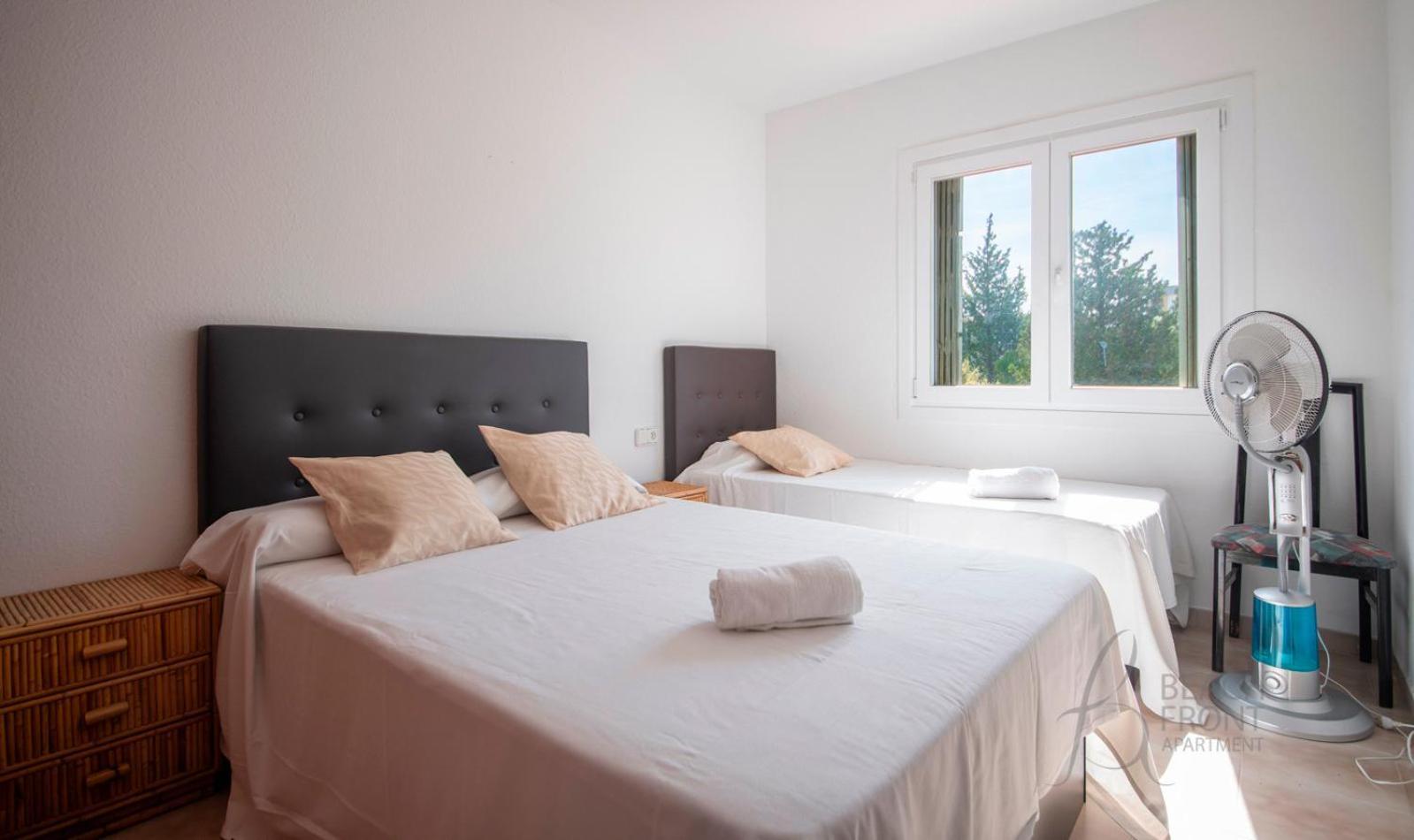 R153 - Espaciosa Con Piscina Privada En Villa *