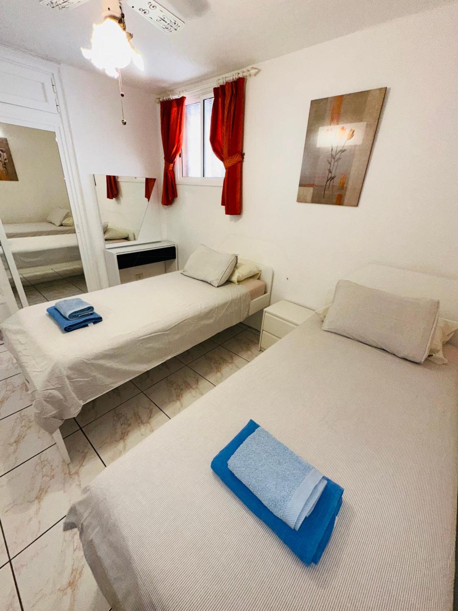 2 Bedrooms Playa Américas Parque Santiago I Heated Pool