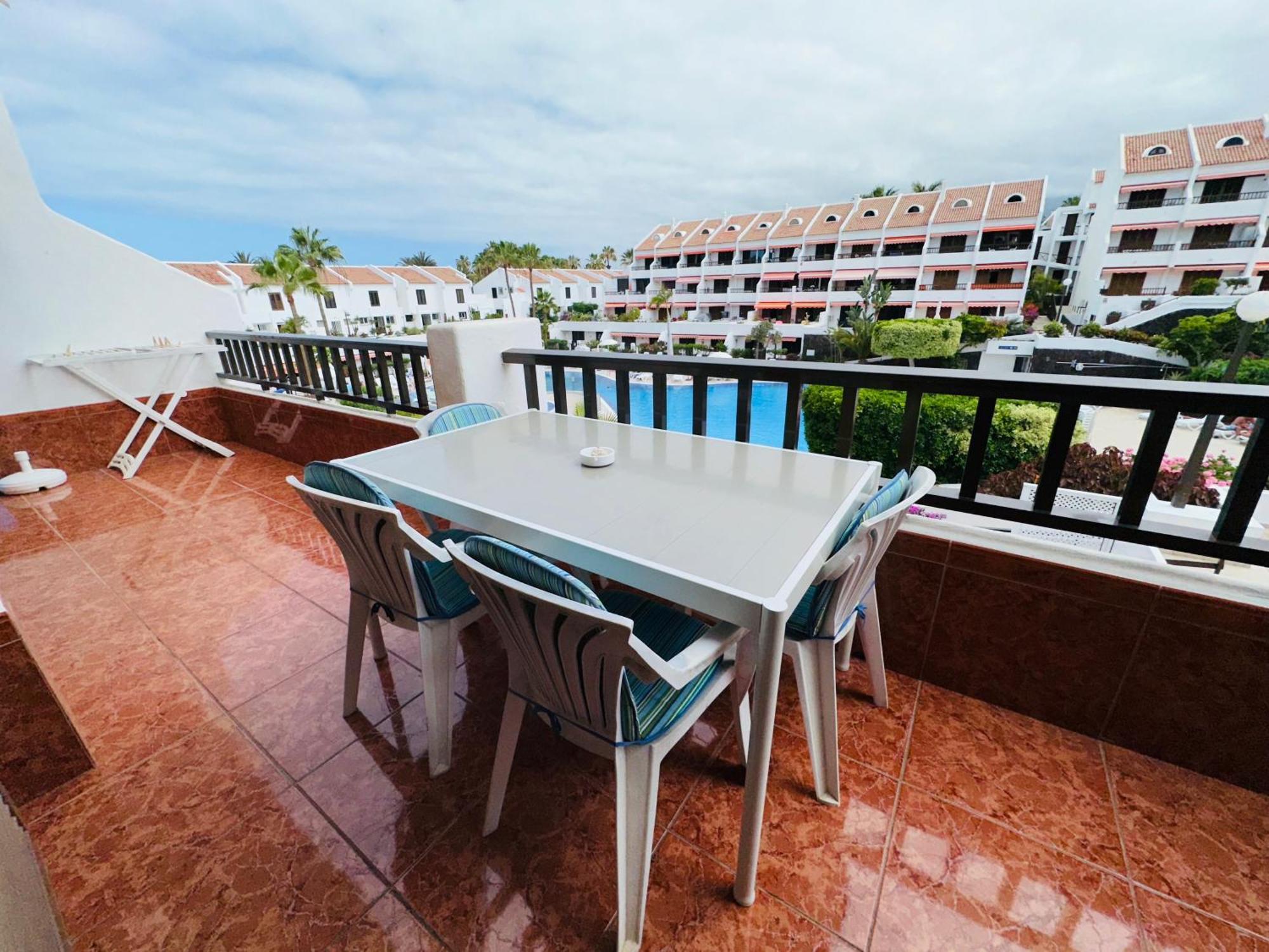 2 Bedrooms Playa Américas Parque Santiago I Heated Pool * Playa de las Américas