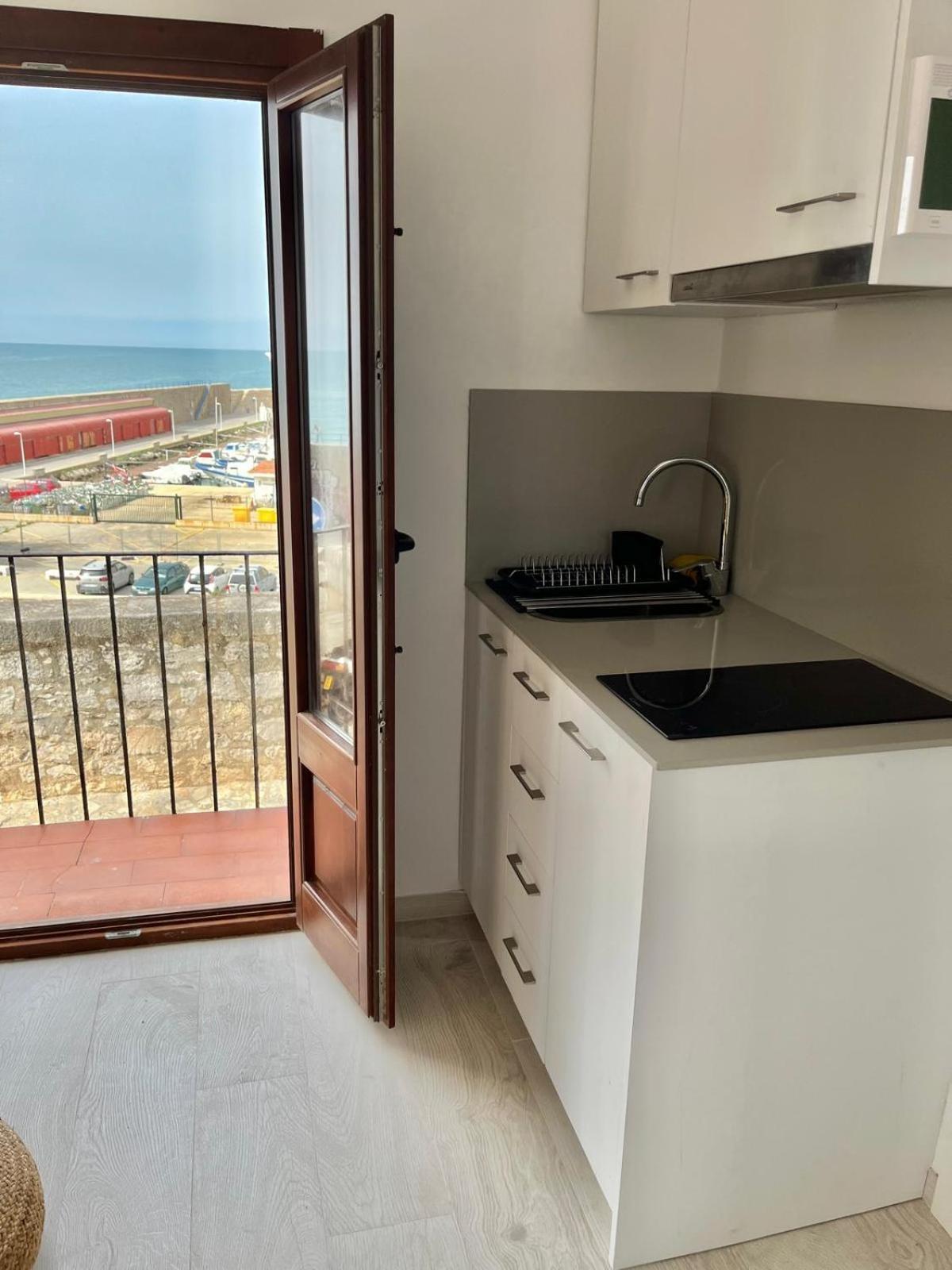 Apartamento En El Castillo De *