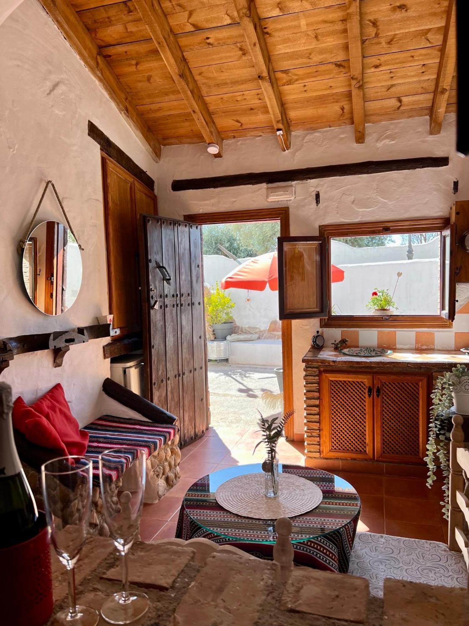 Cuevas De La Paz - Cave House Holidays *
