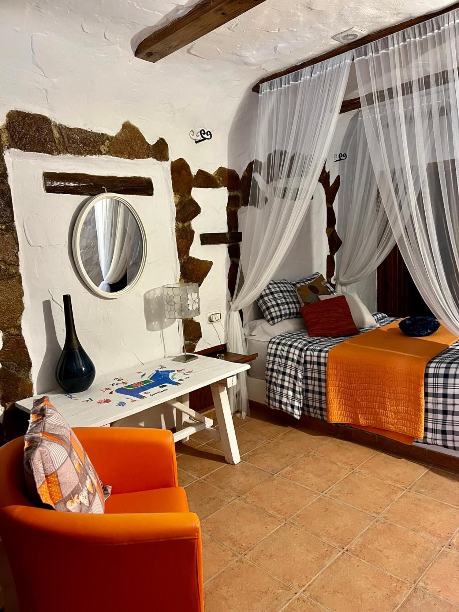 Cuevas De La Paz - Cave House Holidays Los Carriones