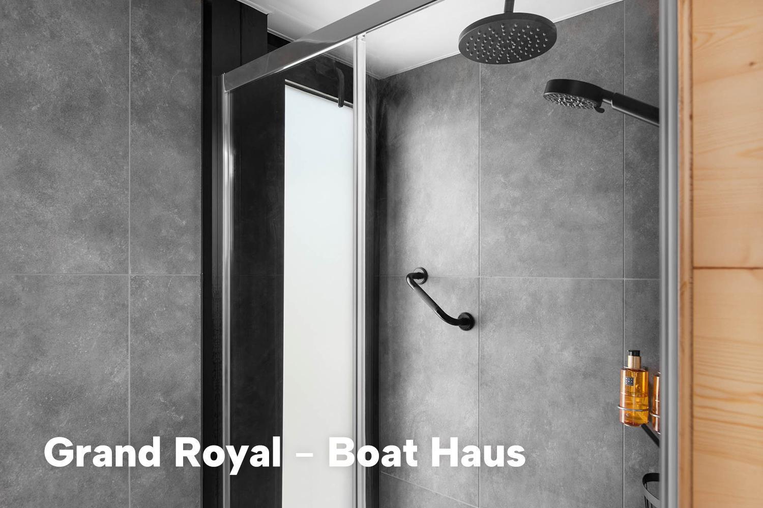 Hotel en barco Boat Haus - Mediterranean Experience 3*