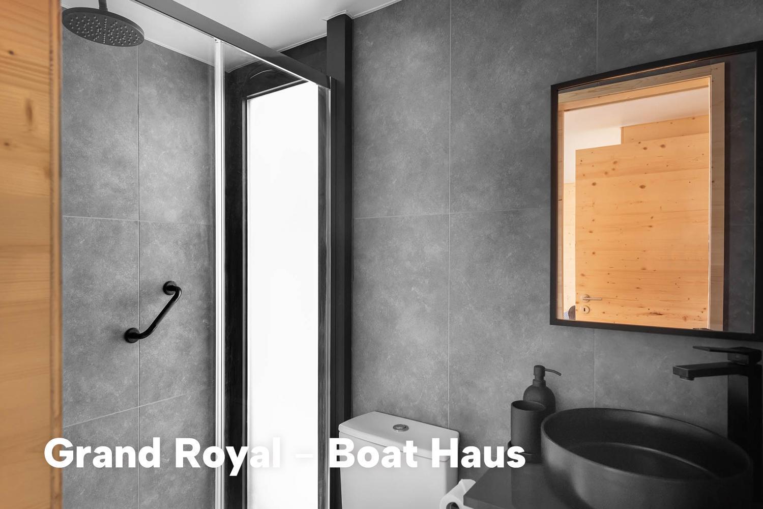 Boat Haus - Mediterranean Experience Hotel en barco