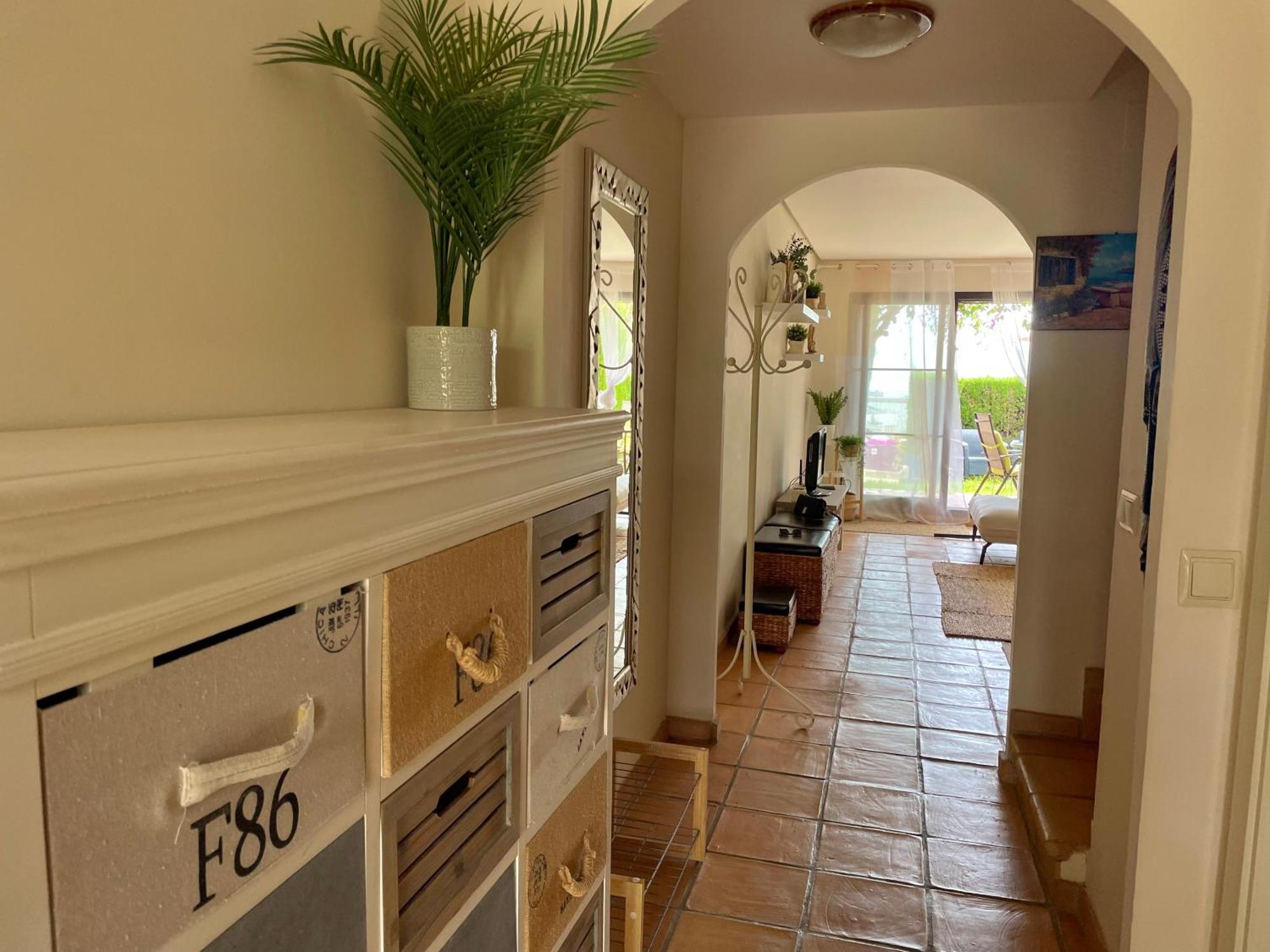 Adosado De Estilo Mediterraneo, Con Jardin Y Vistas Apartment