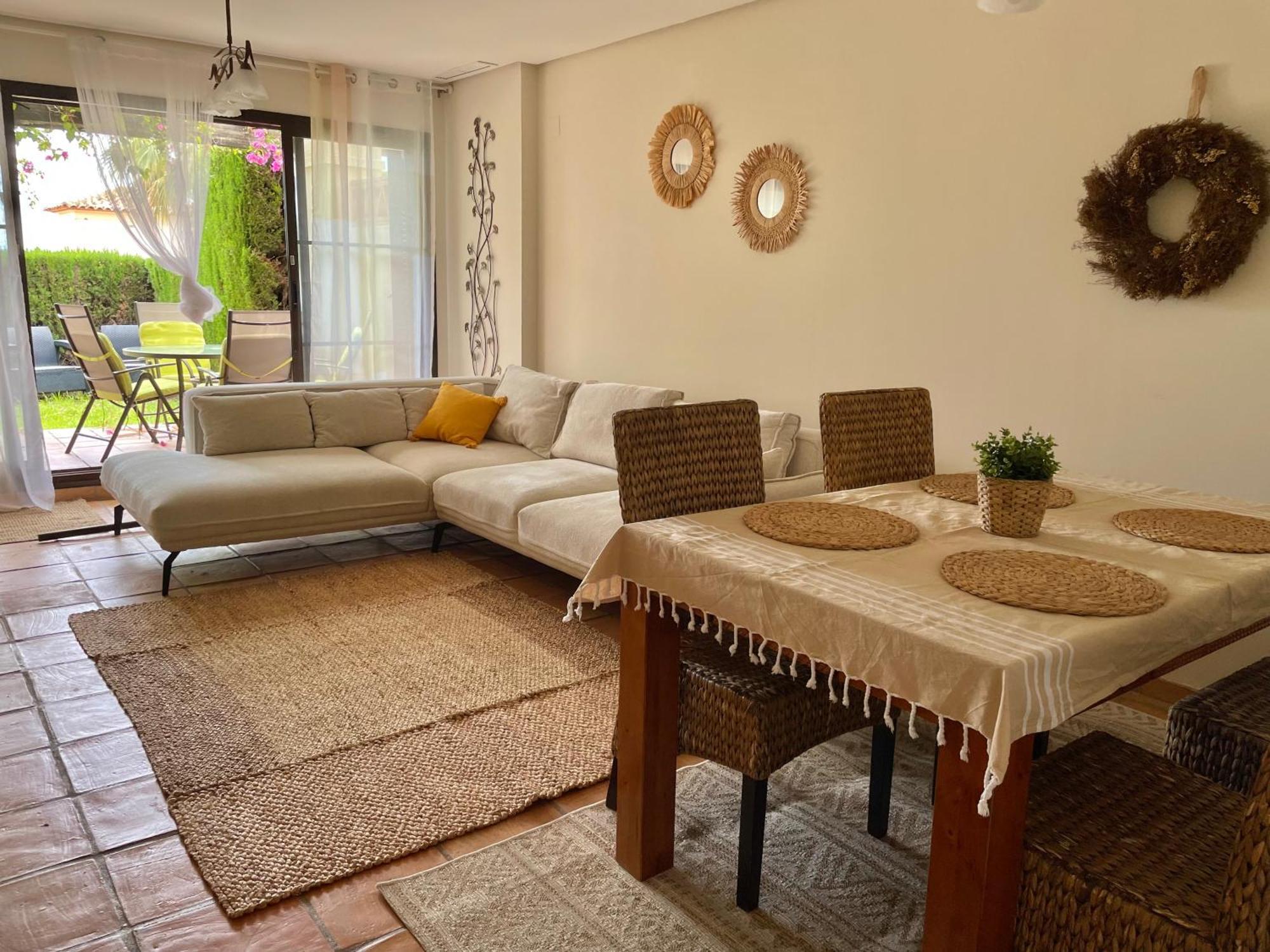 Adosado De Estilo Mediterraneo, Con Jardin Y Vistas * Finestrat