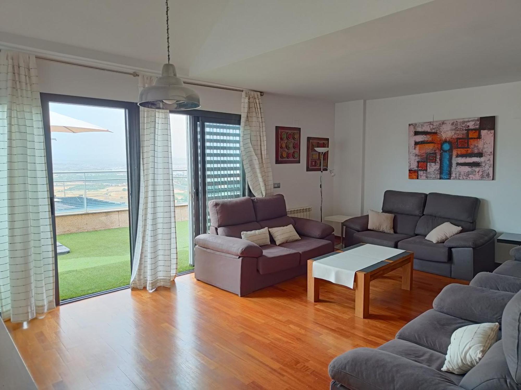 Homestay Casa En Con Vistas En Zona El Serrallo *