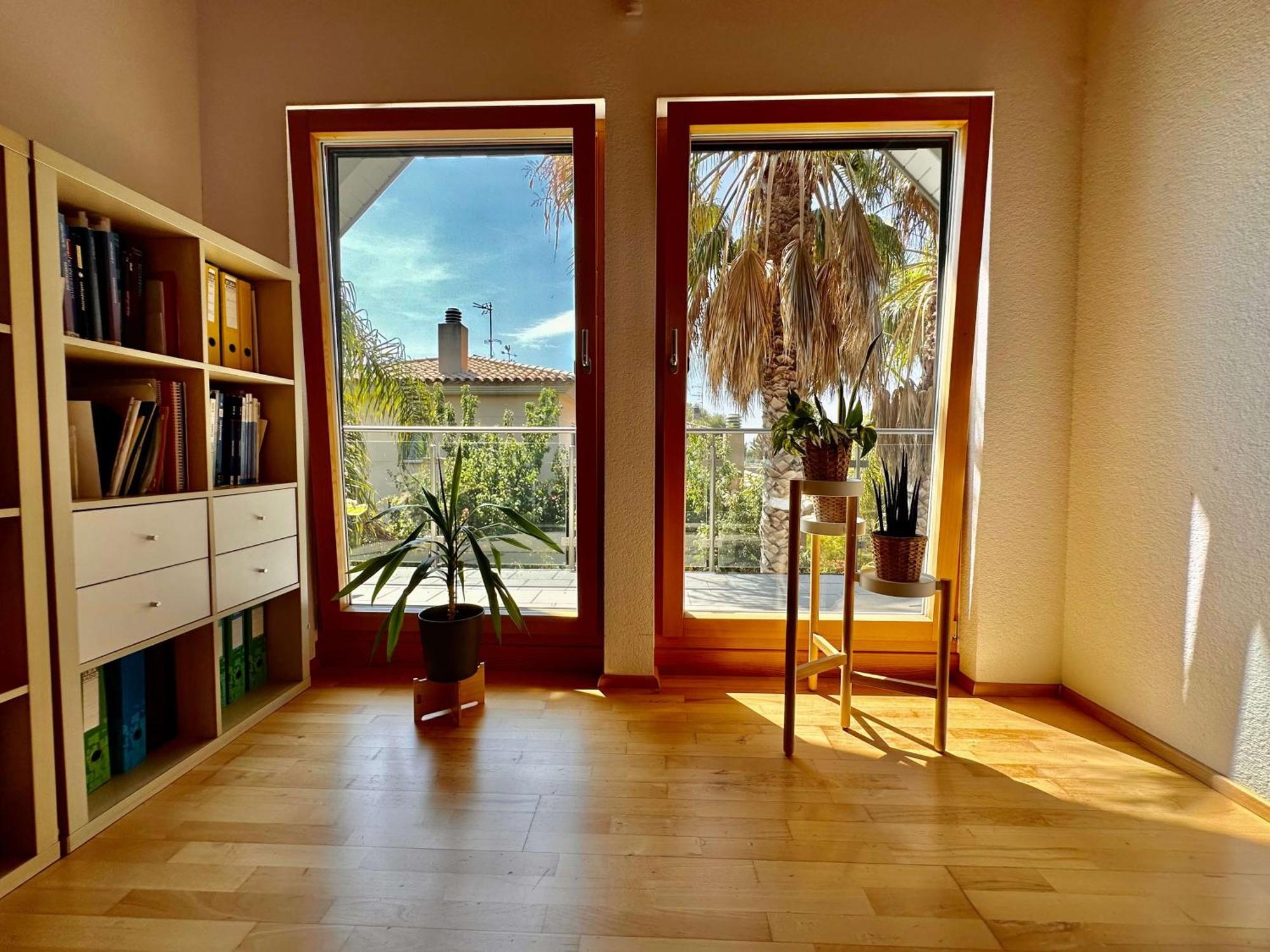 Villa Sparrow In Residential Area By Hlclub Agency Vilanova i la Geltru