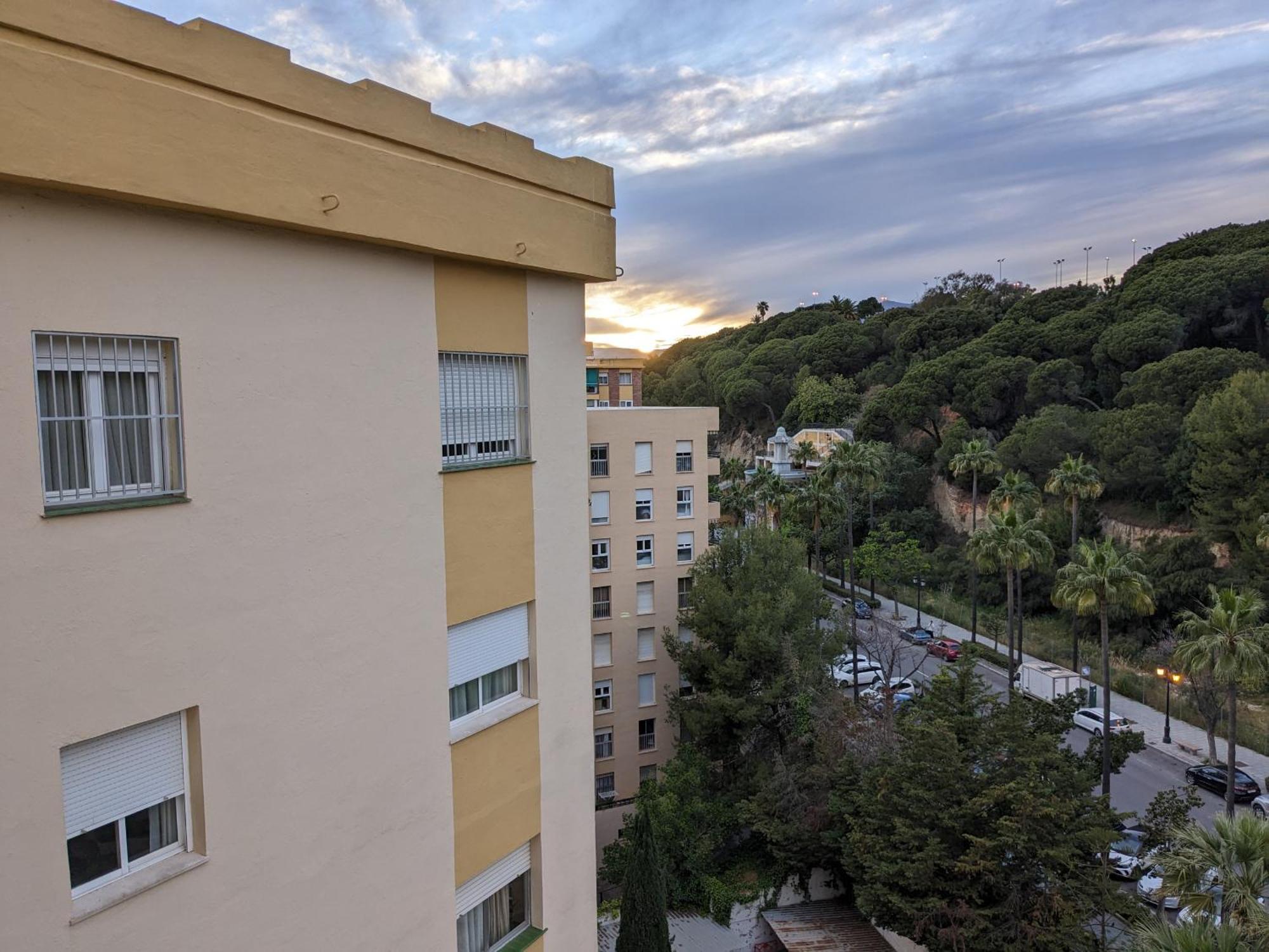 Con Vistas Y Terraza En Apartamento Marbella
