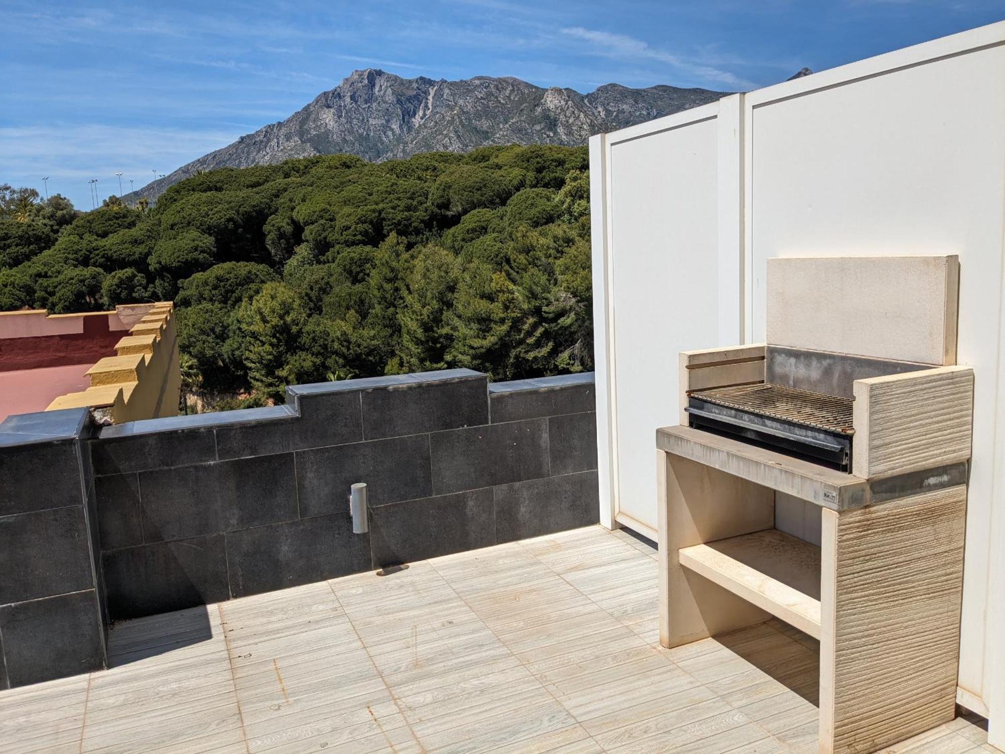 Con Vistas Y Terraza En Apartamento