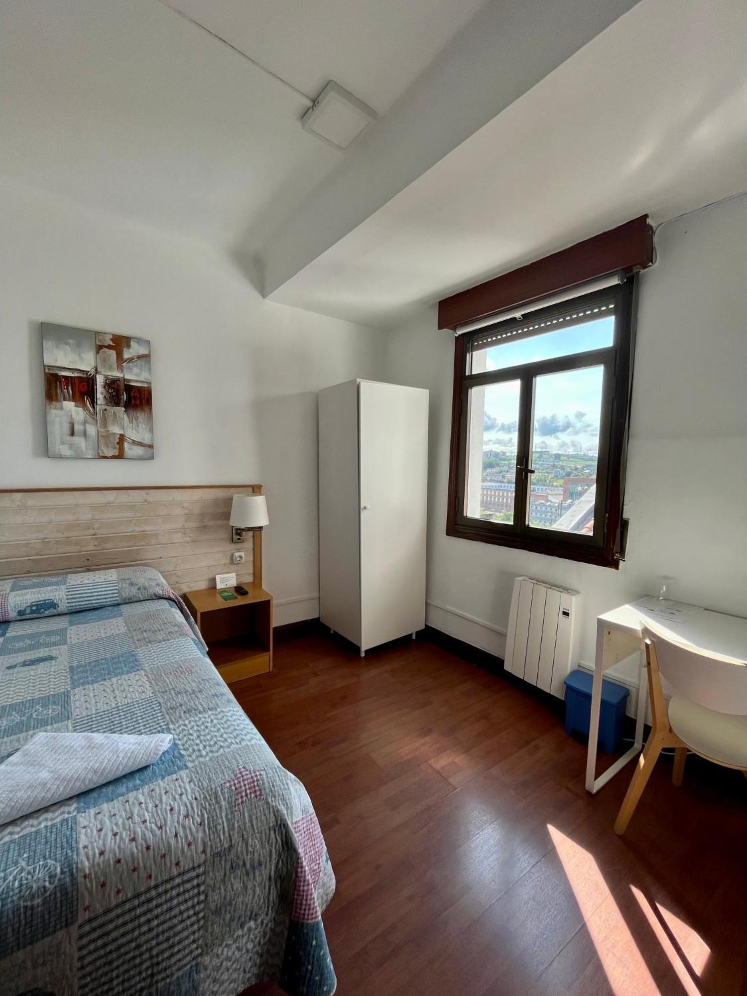 Montero Sestao Bilbao Guest house *