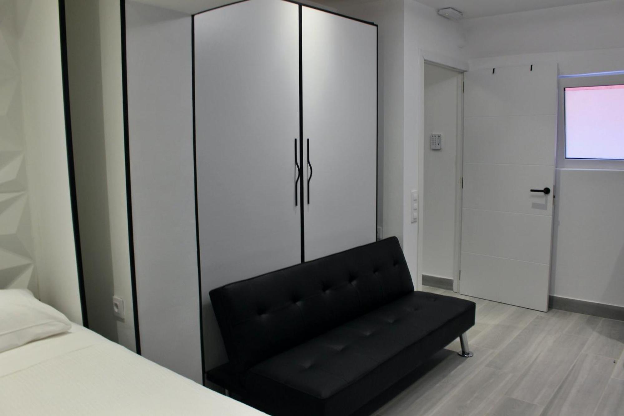 Work Apartment *