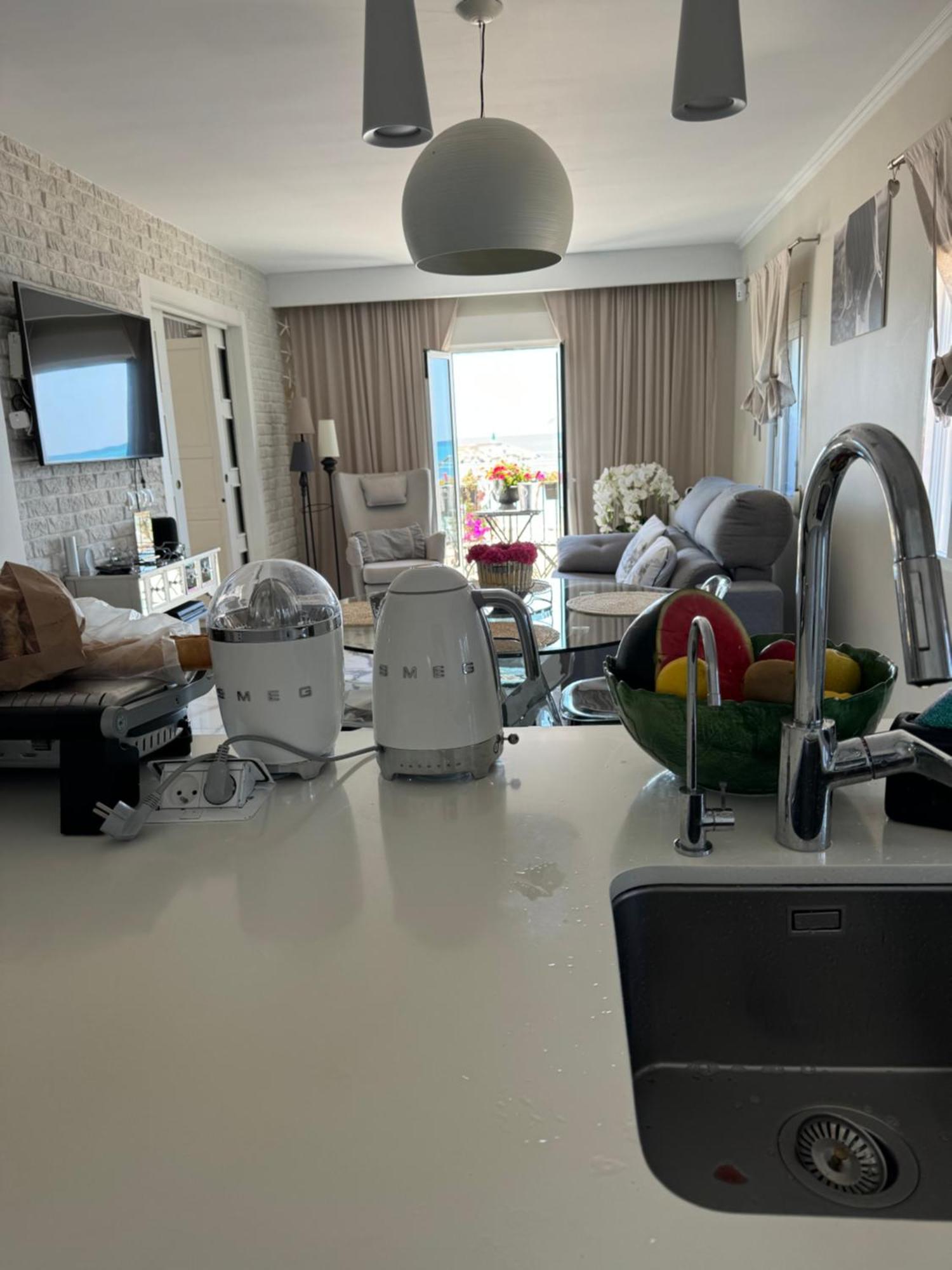 Flores Apartment *