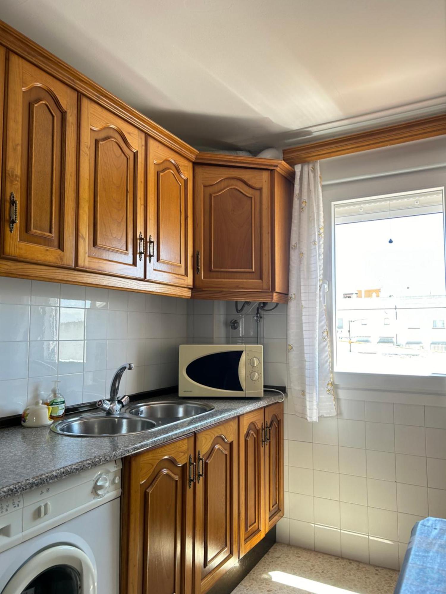 Apartamento Piso De 3 Con Excelente Ubicación En Vejer *