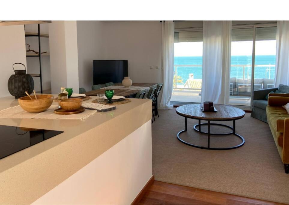 Seafront With Terrace And Views In * Jávea
