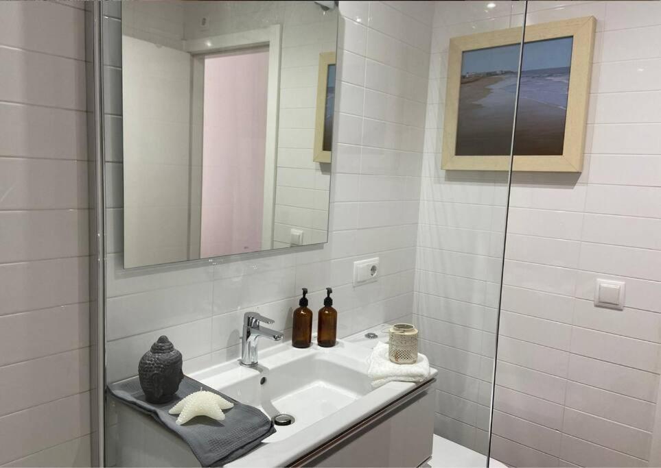 Apartamento Seafront With Terrace And Views In Jávea
