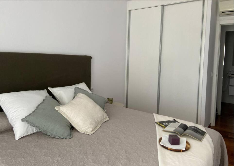 Apartamento Seafront With Terrace And Views In Jávea