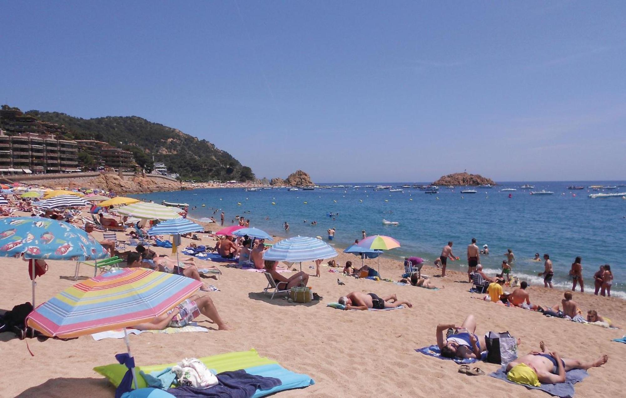 3 Bedroom Gorgeous In Apartamento Tossa de Mar