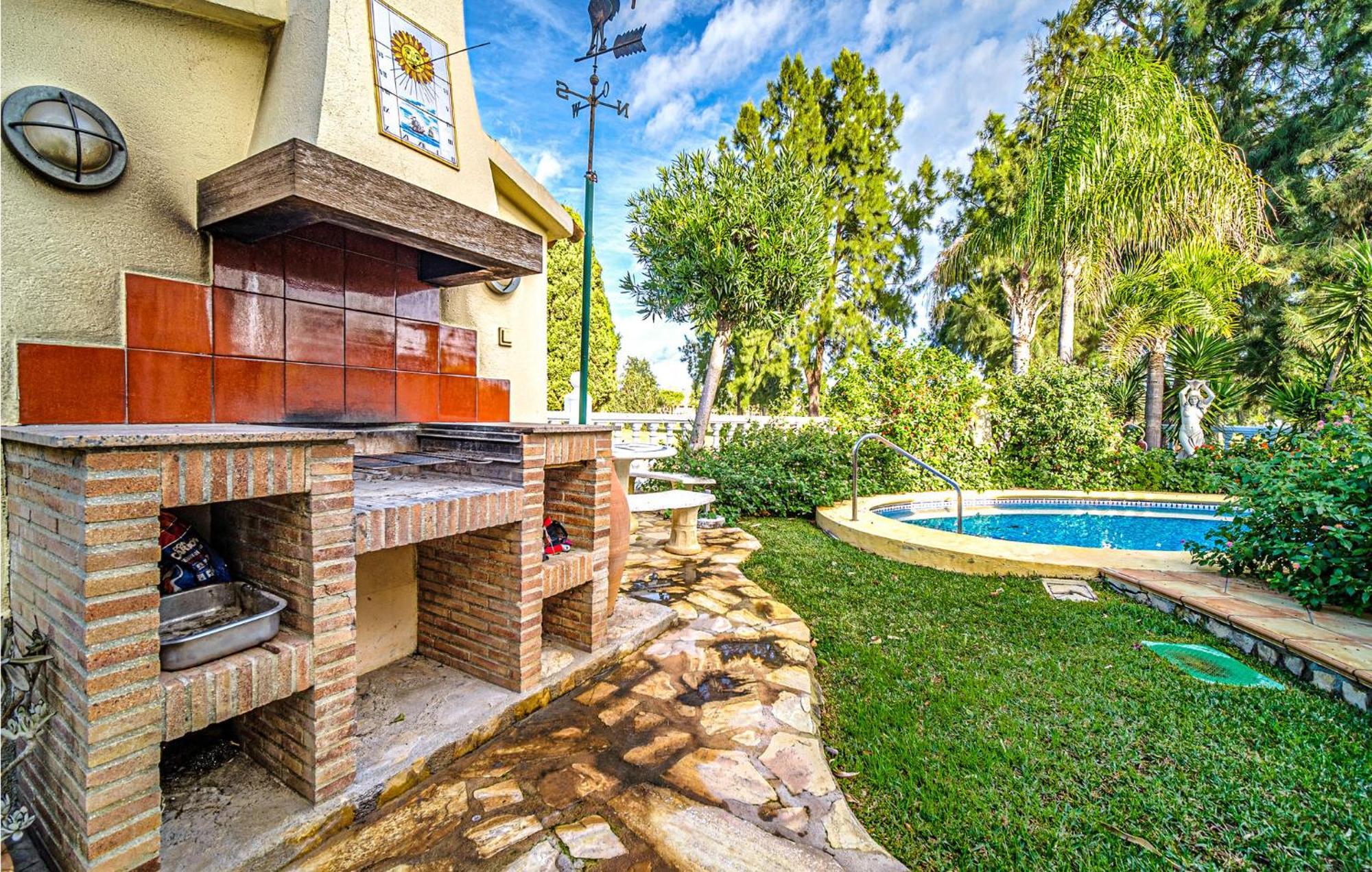 Beautiful In With Kitchen *