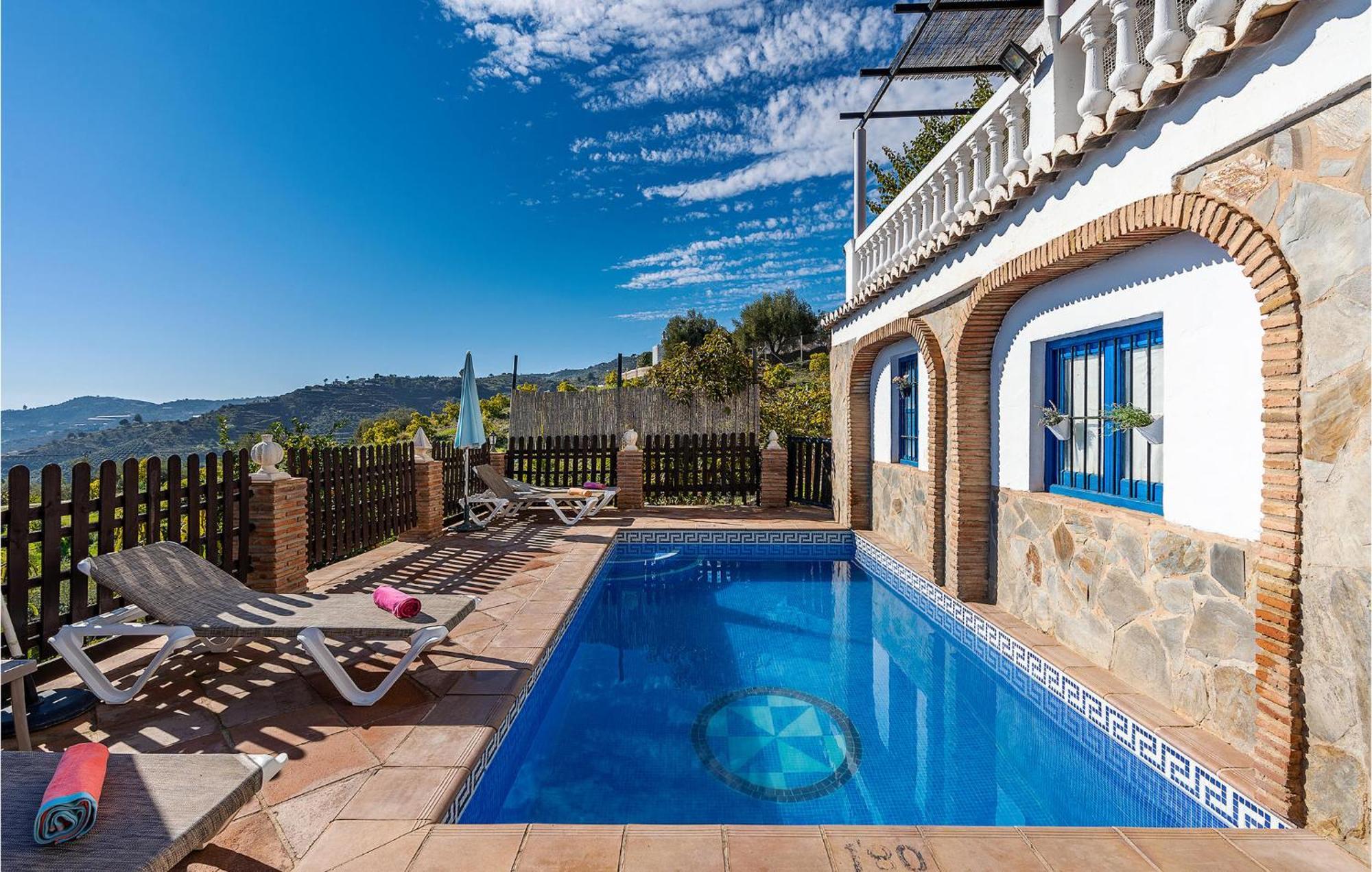 Amazing In With Kitchen Holiday home
