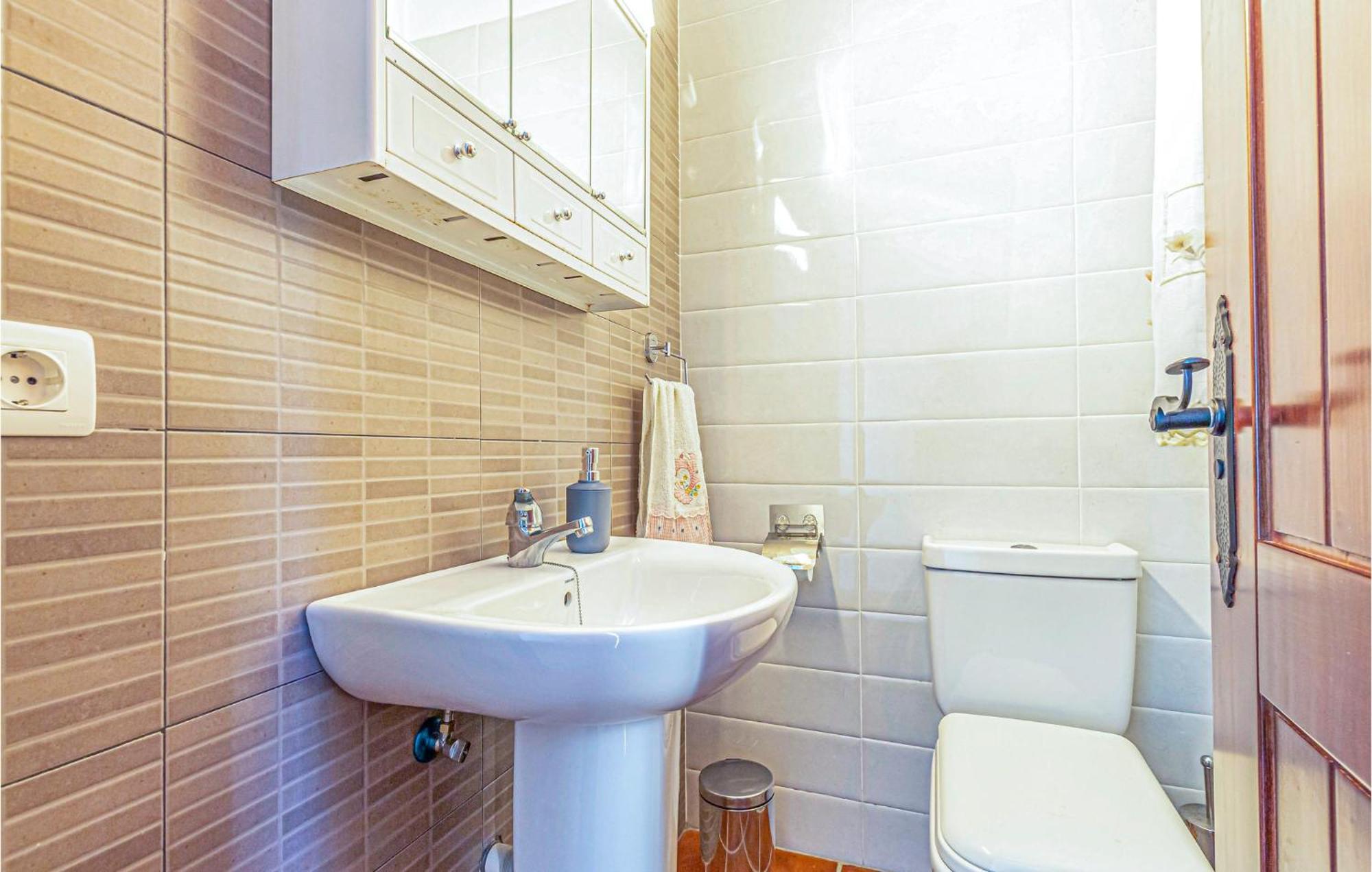4 Bedroom Pet Friendly In Holiday home Sayalonga