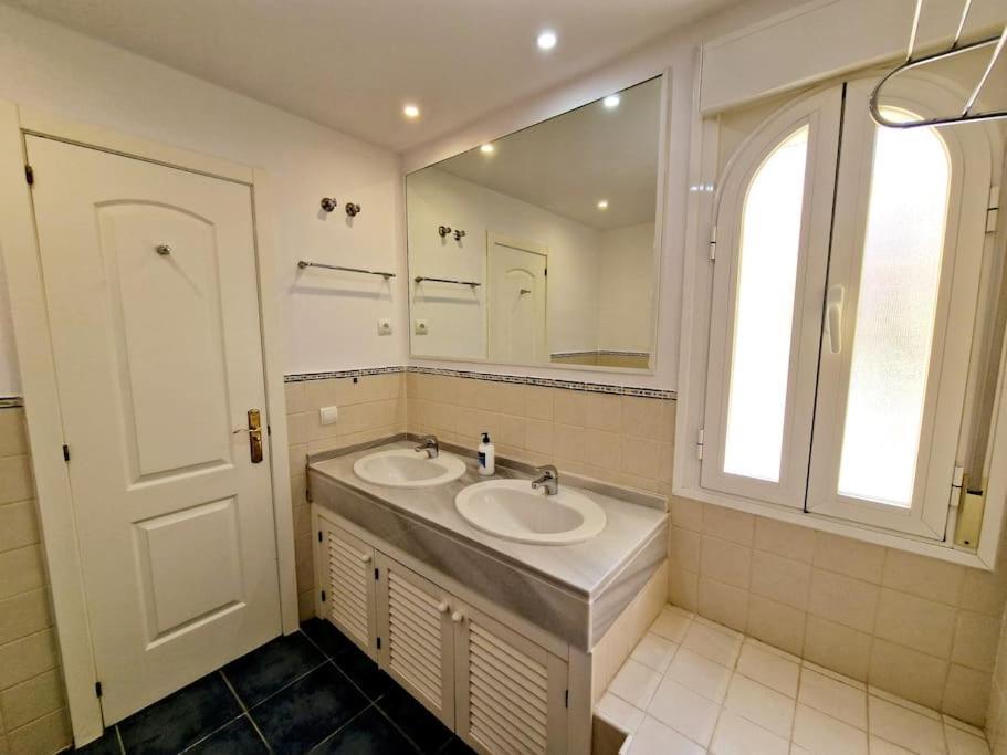 Atalaya 3 Bedrooms Apartamento Mijas