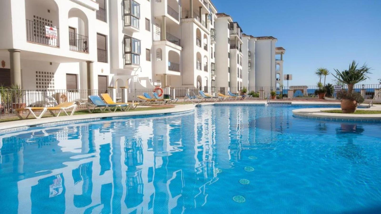 Duquesa Port Apartment *