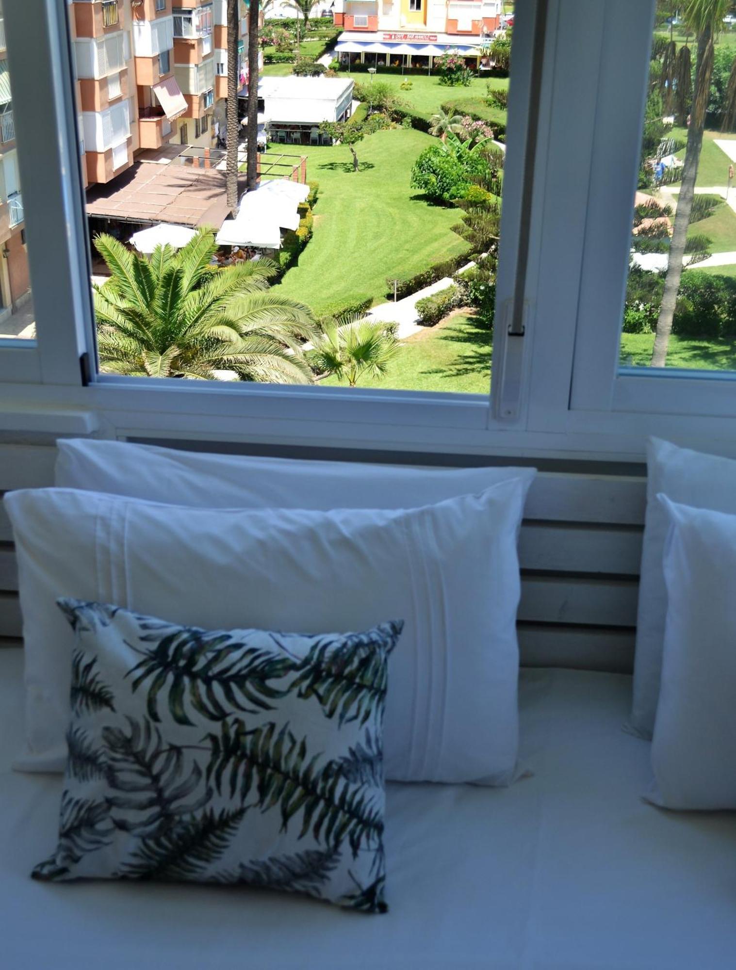 Apartment Spacious 1 Bedroom Apartment, Front, Costa Torrox