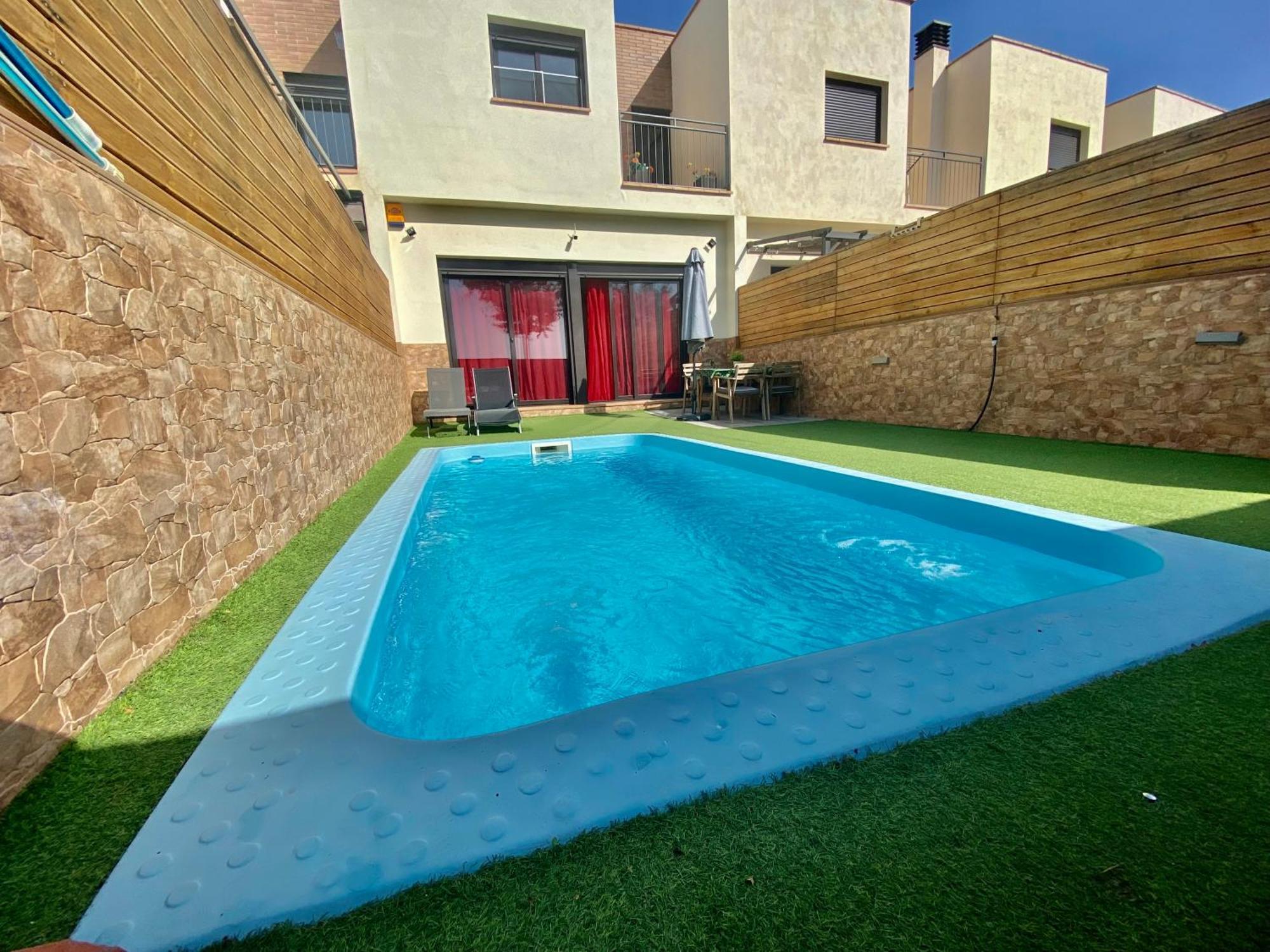Dora House With Pool By Hlclub Agency * Vilanova i la Geltru