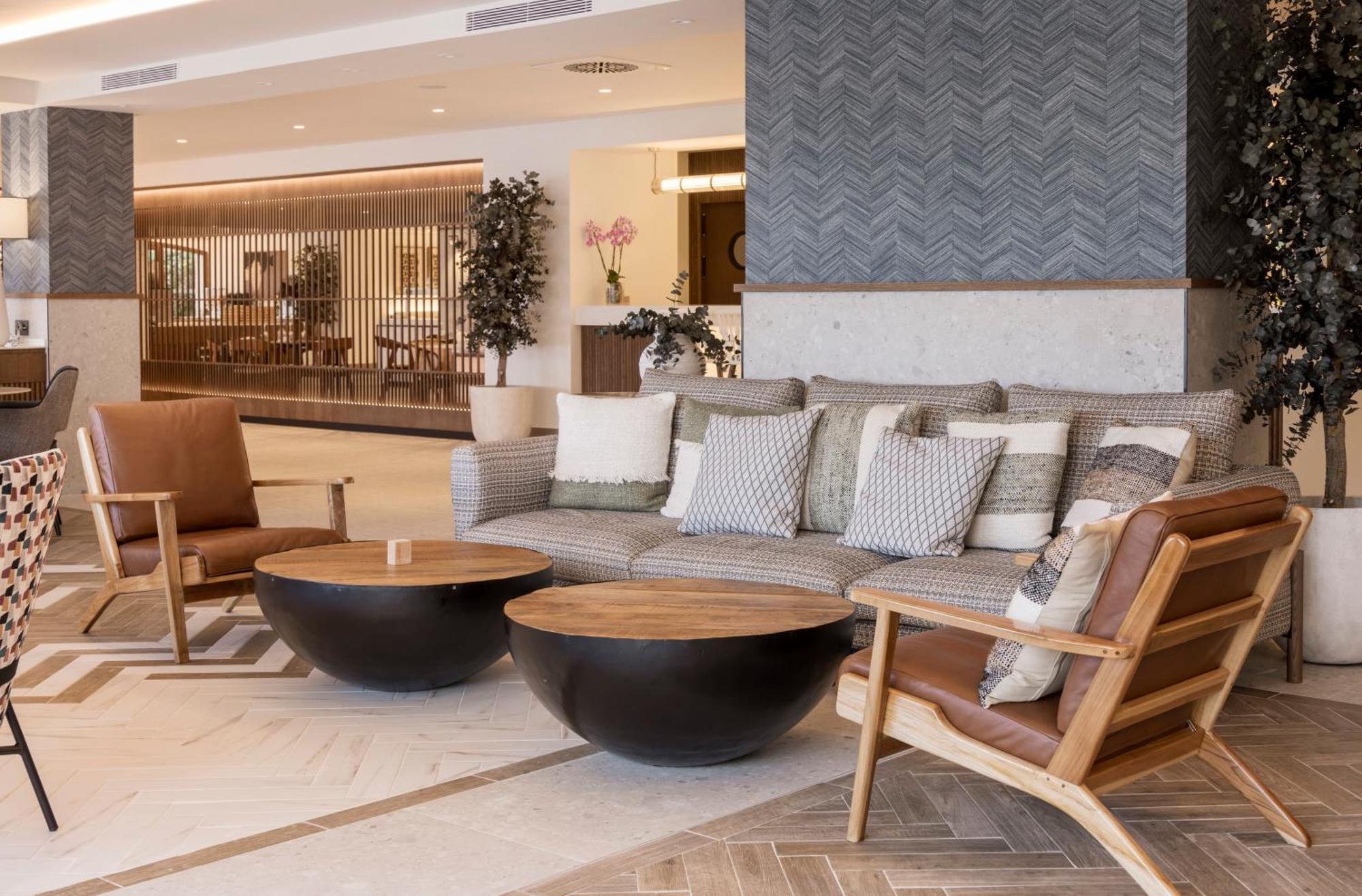 Ilunion Caleta Park Hotel 4*
